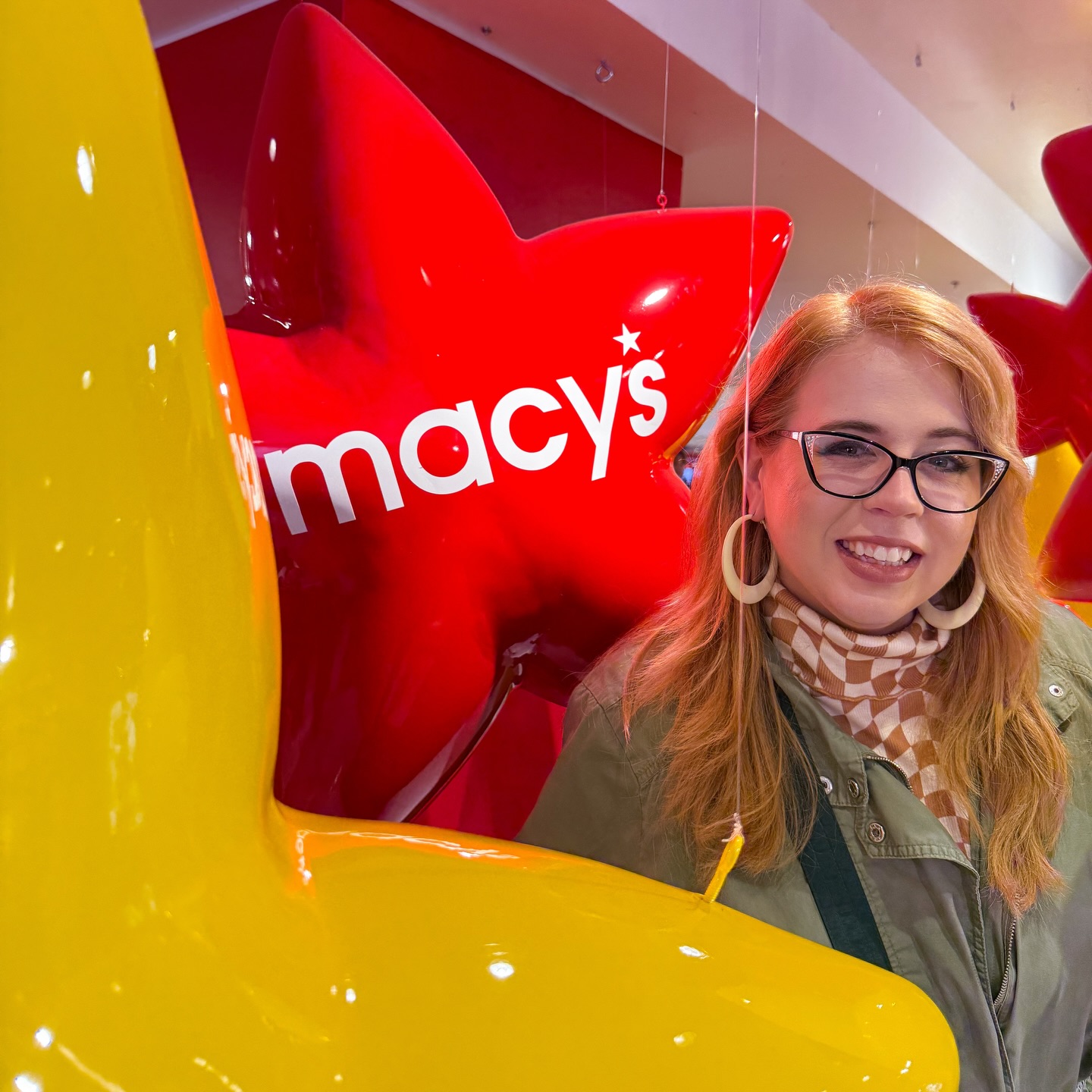 BALLOON REVEAL: The Dapper Family will be handling the Macys Soccer Ball! ⚽️🦃
Our balloon is going to be after the Spiderman balloon, so it’s very likely we won’t get any screen time. 😅 But please keep an eye out for us! I’m gonna try to cover as much content as I’m allowed. We will see what happens. Happy Thanksgiving and Happy Parade Day! #macys #macysthanksgivingdayparade #thedapperdanielle #thanksgiving #thanksgivingdayparade