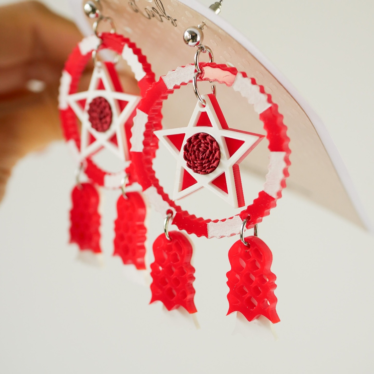 Love a good deal? Our handmade earrings are 25% off right now—no code needed! Catch the Cyber Monday madness at dwblooms.com/earrings (or link in bio) and treat yourself (or someone special) to artisan style before it’s gone. 💐✨ #CyberMonday #HandmadeJewelry #ShopSmall