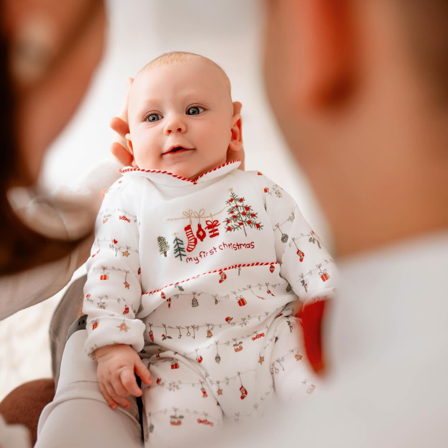 I had so many babies in my Christmas sessions this year! And just look at him—he’s absolutely adorable! ☺️ 🎄.
.
.
.
.
Newborn, Family & Maternity Photographer in Zürich area | Ksenia Photography
.
.
Neugeborenen-, Familien- & Schwangerschaftsfotografin im Raum Zürich | Ksenia Photography
.
.
.
.
#motherhood #zurich_switzerland❤️ .
#chrismas #swissphotographer # #dearphotographer #zurich #switzerland🇨🇭 #ourcandidlife #todler #magicofchildhood #momtogs #littlesweetie #thechildrenoftheworld #littledreamers #childportraits #pixel_kids #simplychildren #enchantedchildhood #dearestviewfinder #let_there_be_delight #letthemexplore #wildandbravelittles #the_gallery_of_magic #the_sugar_jar #parenthood #parenthood_moments #xmasmarkets #childhoodunplugged #xmasvibes