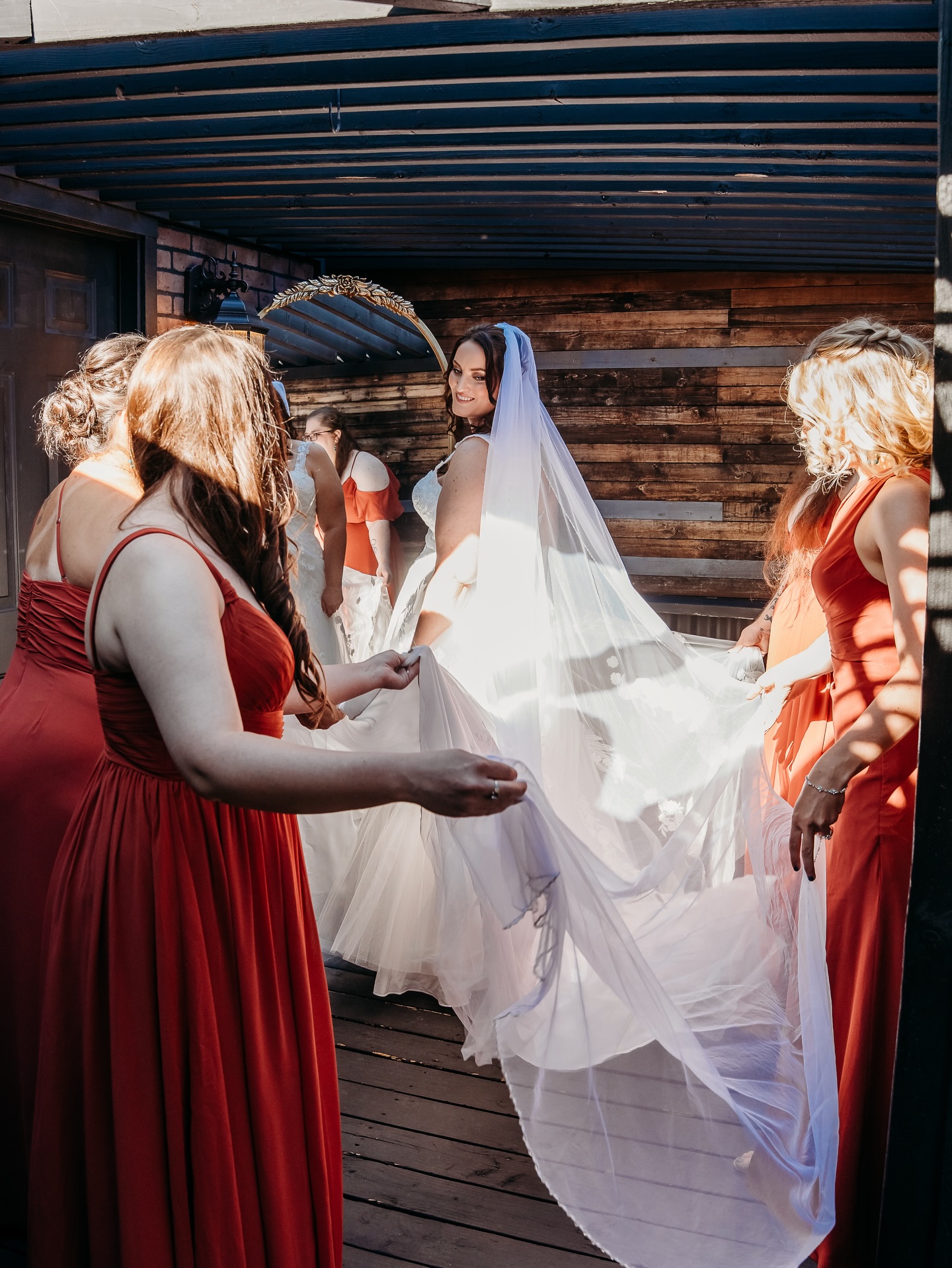 beautiful bride surrounded by her favorite girls 💍
.
.
#photography #kategrutskyphotography #phoenixphotography #phoenixphotographer #photooftheday #phoenix #arizona #arizonaweddingphotographer #azweddingphotographer #wedding #weddingphotography #weddingday #weddingphoto #couplegoals #couplephotography #couplephotoshoot #coupleportrait