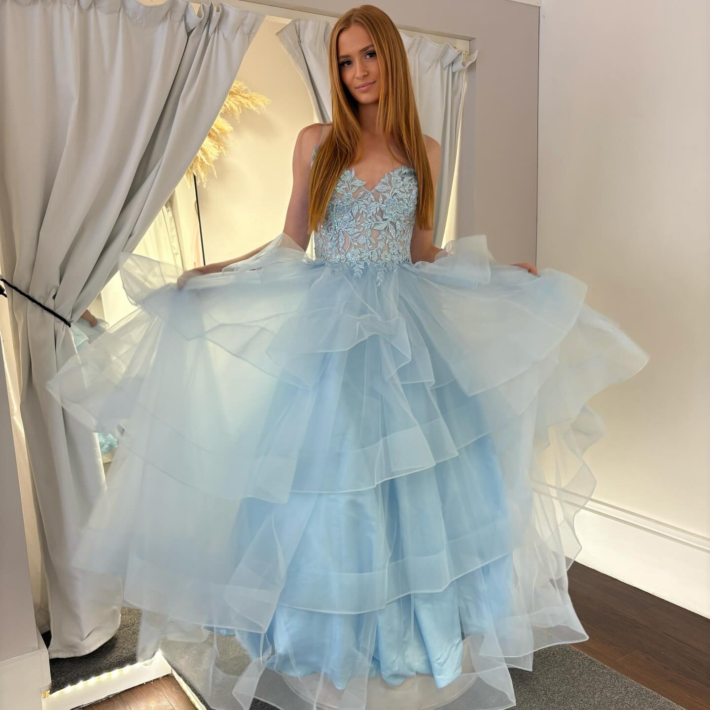 ⚡️BELLATRIX ⚡️
One of our most popular ballgowns this season, she’s flying out to all our schools!
Available in Yellow, Pink, Royal, Red, Emerald, Black, Navy and Baby Blue! What colour would you choose? 💖
We have very limited availability for this weekend! To book your appointment give us a call or visit our website 📞