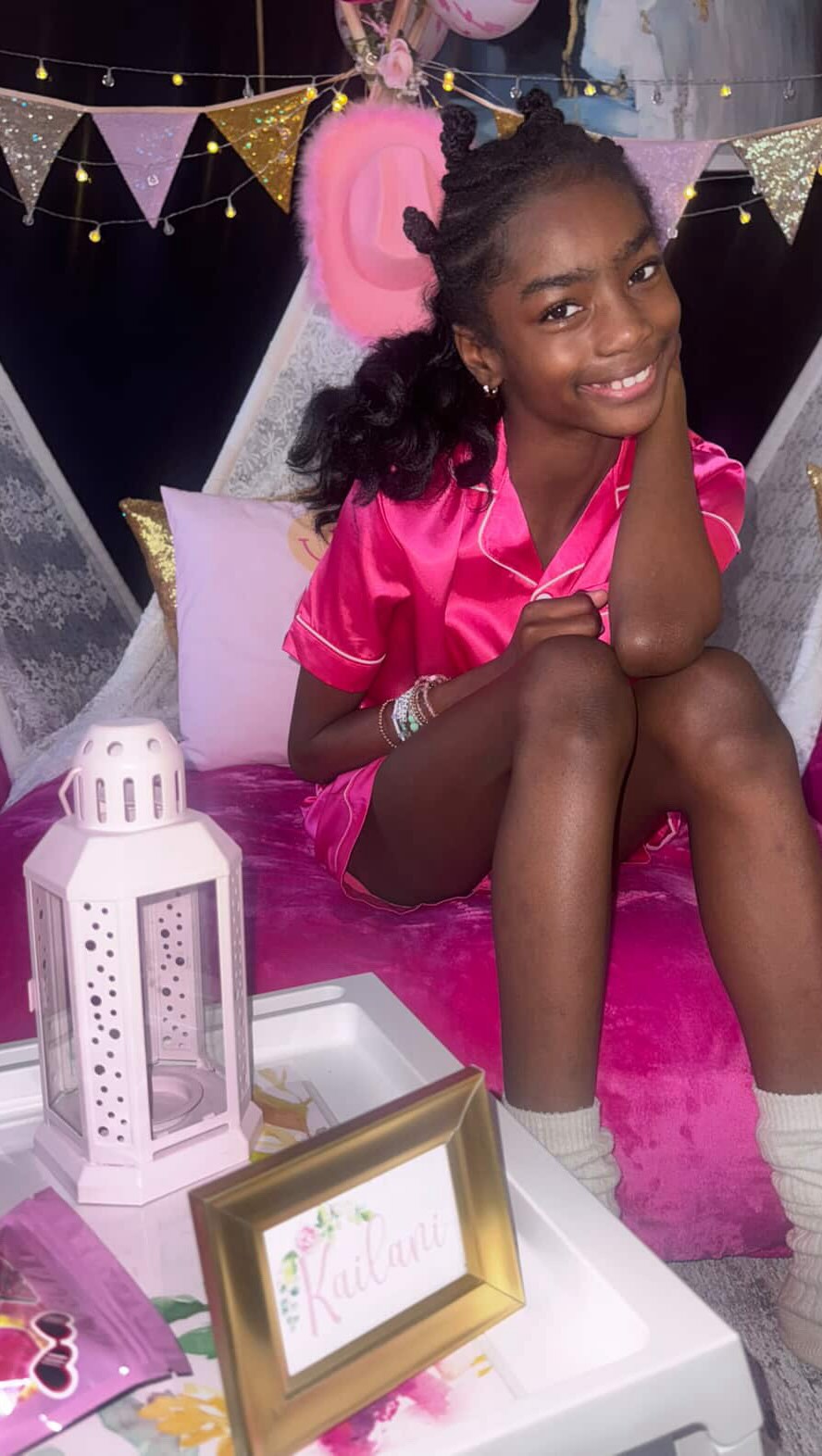 ⸻
Kailani’s 10th Birthday… Preppy Edition 💗✨🐴
Kailani’s mama came to us with the sweetest vision for her girl’s big double-digit celebration, and we delivered it exactly how she imagined! Soft pinks, girly details, and all the preppy touches that make turning 10 feel extra special.
🌙 And with the dreamiest and preppiest slumber party with closest friends around to end the night just right.🥰