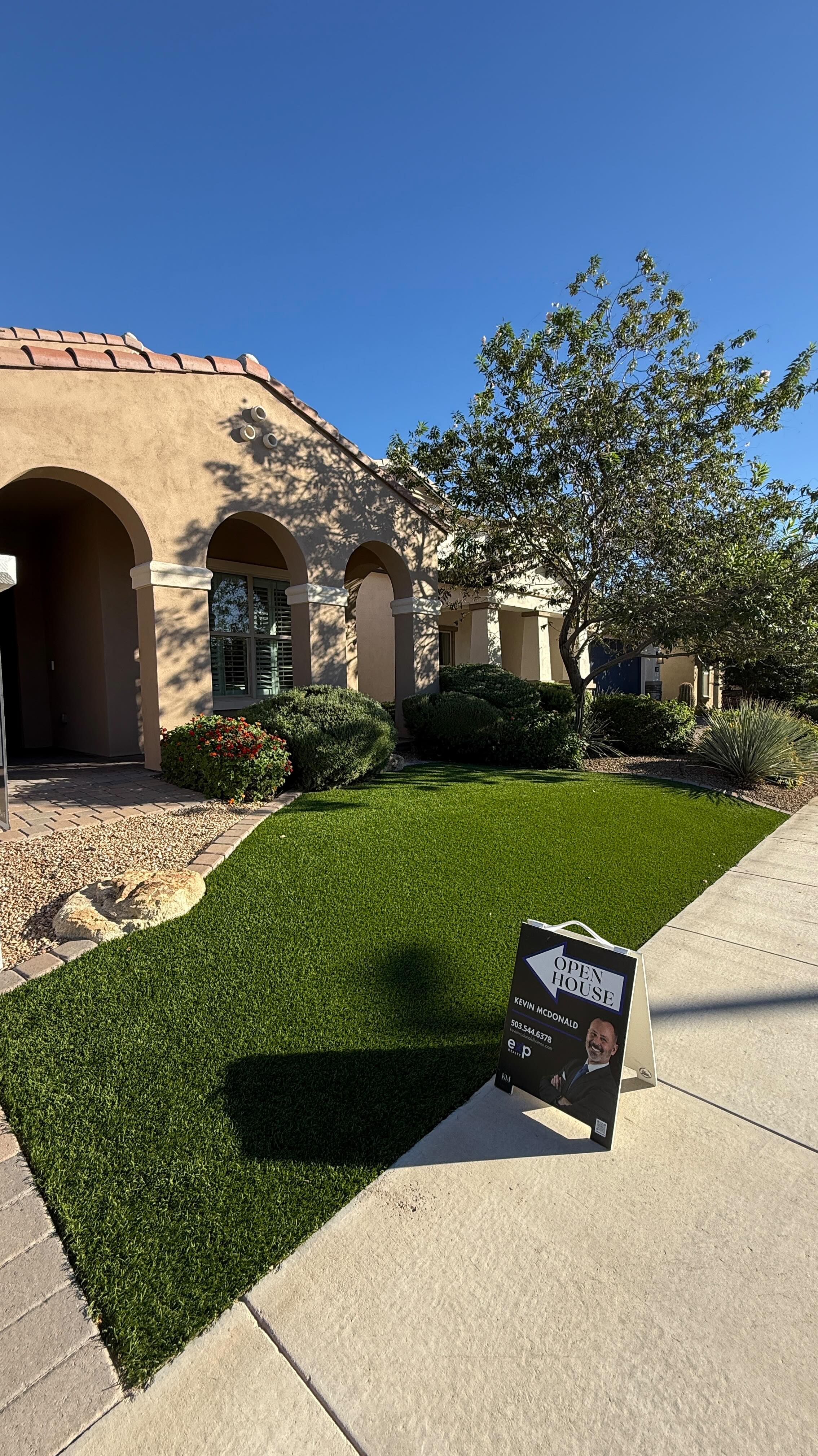 š”⨠Phoenix paradise unlocked , swipe right on your next home!
Welcome to 18231 N 66th Pl: 5 beds, 4 baths, 3,472 sf of upgraded living ā and yes, that means plenty of room for kids, pets, and the in-laws (or just your real estate haul š). Built in 2018 and formerly a model home, this two-story beauty in gated Paradise Ridge comes with luxe finishes, a chef-ready kitchen, and a 4-car garage (because who doesnāt need room for the boat, the bikes, and the BBQ gear?).
Backyard BBQ season just got upgraded thanks to synthetic turf, a built-in fireplace, and low-maintenance landscaping ā perfect for nights under AZ stars or chasing down ābest-house-on-the-blockā status.
$1.35 M and about 3,472 sq ft-of-awesome; clean, chic, and basically begging for someone to say āSold.ā
DM me if youāre ready to meet your forever home.
š” Kevin McDonald, RealtorĀ®
Licensed in AZ & OR
eXp Realty, Tackett Team
š² 503.544.6378
š KevinMcDonaldHomes.com
⨠Finding your dream home one step at a time.