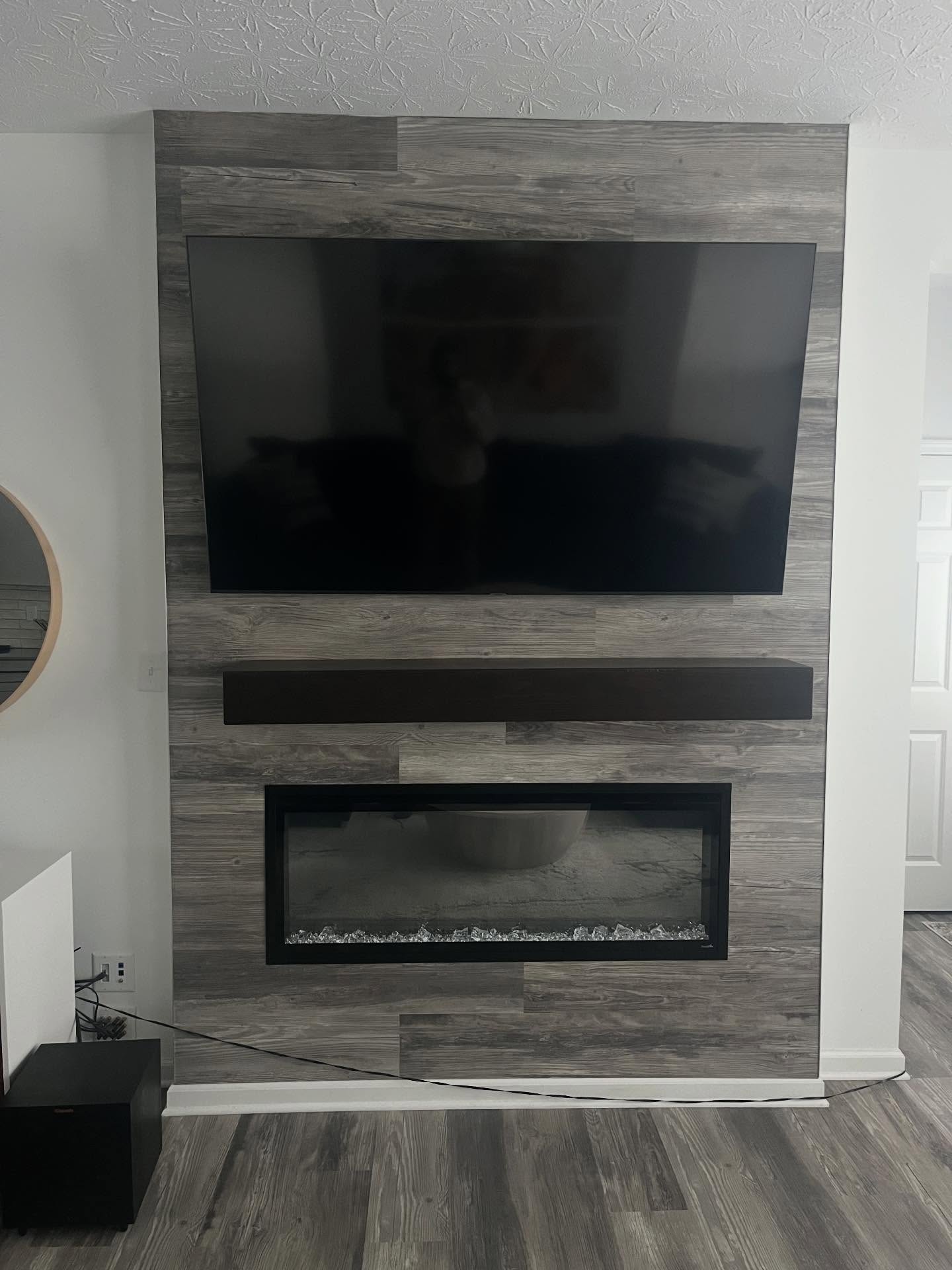 Before and after statement wall! It was time for an upgrade. #freshlook #statementwalls #accentwall