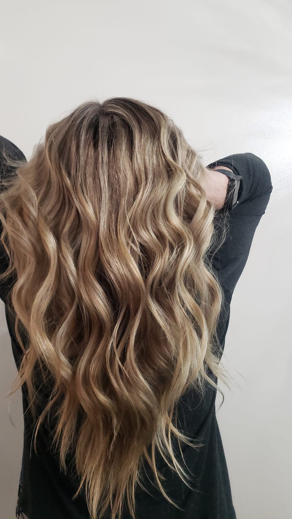 Every appointment starts the same.
A little small talk like “how’s work?” or “what color are we doing today?”, but by the time we’re at the shampoo bowl, the real conversations begin.
Every appointment becomes a little reset you didn’t know you needed.
It’s not just about the hair.
It’s about helping you walk out feeling lighter, seen, and a little more like yourself again 🤍
If that’s what you’ve been needing, DM me and let’s get you booked 🫶
#ChattanoogaHair #BehindTheChair
#SalonVibes #HairCareTips
#HairTransformation #SalonLife
#FreshHairFeeling #RheaCountyTn
#BookWithMe #DaytonTNHair
#ChattanoogaStylist #DaytonTNSalon
#ChattanoogaColorist #TennesseeHairStylist
#ChattanoogaBeauty #ChattHair #Daytontn #ClevelandTn
• Chattanooga hair stylist
• Dayton TN hair salon
• Luxury hair salon Tennessee
• Dimensional hair color specialist
• Scalp facial Chattanooga
• Wellness-focused hair services
• Modern color specialist
• Silk press Chattanooga
• Healthy hair care Tennessee
• Hair transformations Chattanooga
• Self-care salon experience