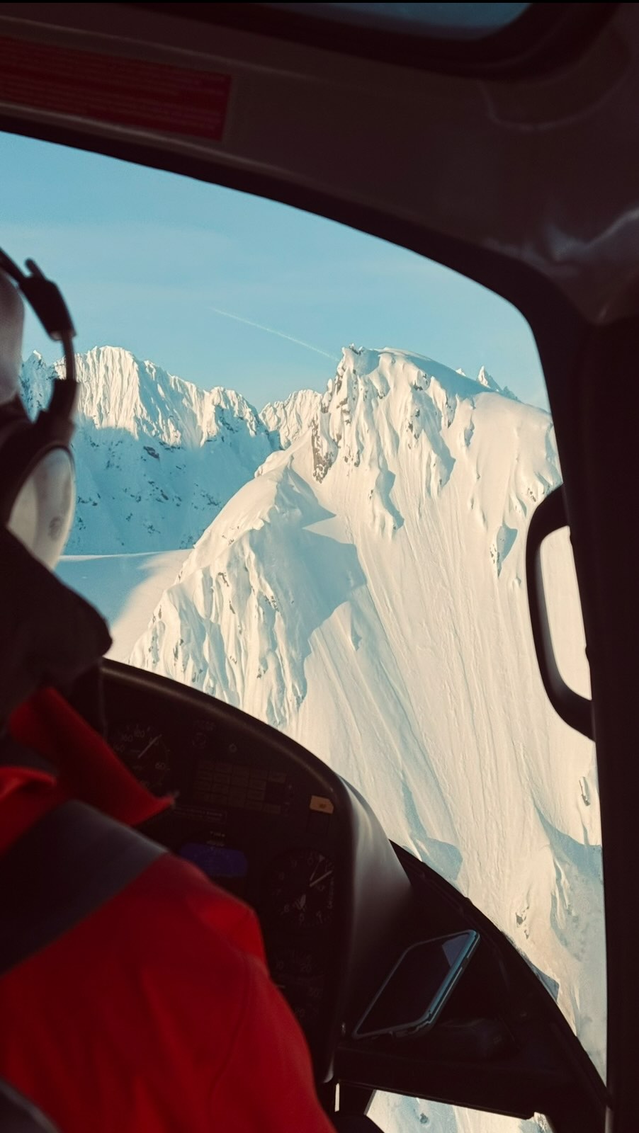 Being in the mountains has taught us both to listen closely to our intuitions. It’s a continual training process: discerning whether a sensation stems from old fears linked to past injuries or from real danger. We constantly ask ourselves if our instincts are signaling us to step back or stop, or if it’s simply our bodies reacting and attuning to an unusual circumstance. It’s a dance between instinct and awareness, where we learn to trust ourselves more deeply. Riding in Alaska, in particular, is an incredible experience filled with opportunities for growth. The learning curve can be steep, especially when pushing your edge, and after a crash. But being able to shake it off, learn from it, and re-enter the arena is all part of the journey. Engaing with nature can enhance our ability to listen to our gut feelings. These experiences refine our instincts, allowing that intuition to extend into all areas of life. Just like anything worth pursuing, if it were easy, the true fulfillment might not be present. This short piece touches on these themes, in a project with the powerful, passionate, and kind @hedvigwessel . It’s always an honor to spend time in the mountains with this inspiring friend, and we hope this film will encourage you to follow your own intuition, your heart, and dreams.
Watch INTUITION link in bio.
Cinematographer: @chase__cleveland
Locations: Haines AK, @stellaradventuretravel