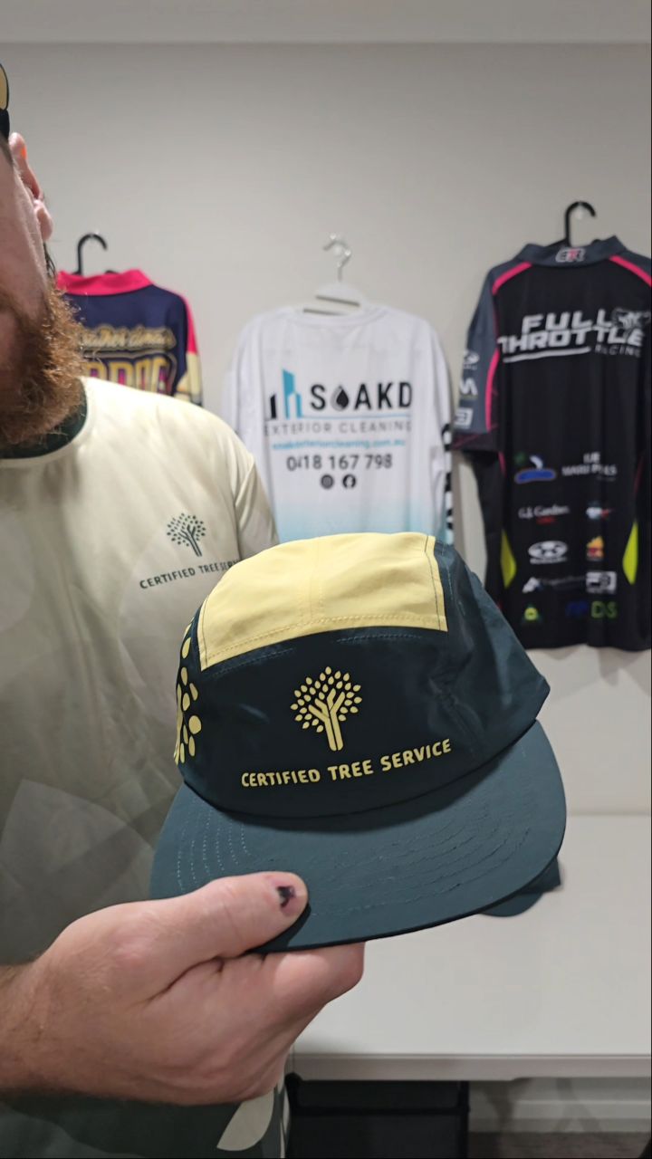 🌲 Fresh Lids for Certified Tree Service 🌲
We just wrapped up these premium 5-panel hats featuring screen-printed logos, crisp line work and durable finishes built for work in the elements.
@certified_tree_service
Designed, sourced and supplied so the crew can look sharp while keeping Australia’s trees thriving 👌
If your business needs high-quality custom hats or uniforms, let’s chat!
📩 ben@dss.design
🌐 dss.design
#CustomMerch #BrandedApparel #DSS #DesignSourceSupply #ScreenPrinting #Workwear #CertifiedTreeService #UniformsAustralia #5PanelHat #BusinessBranding #OurOnlyLimitationIsYourImagination