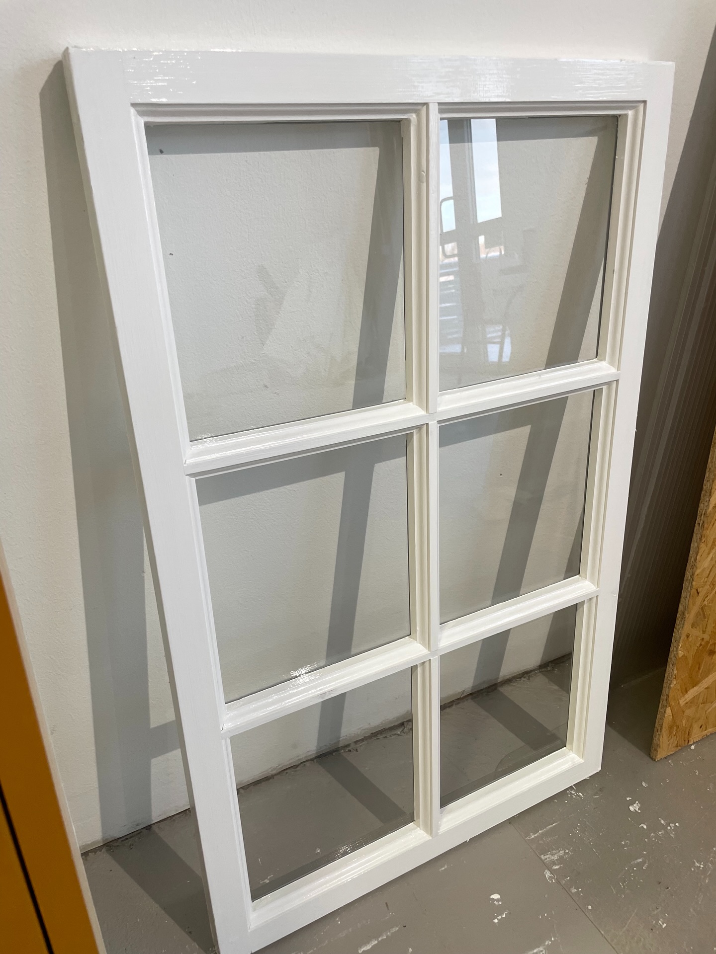 Nytillverkad fönsterbåge som ska ersätta en gammal rutten.
#fönster #morinsfönsterhantverk #östersund #jämtland