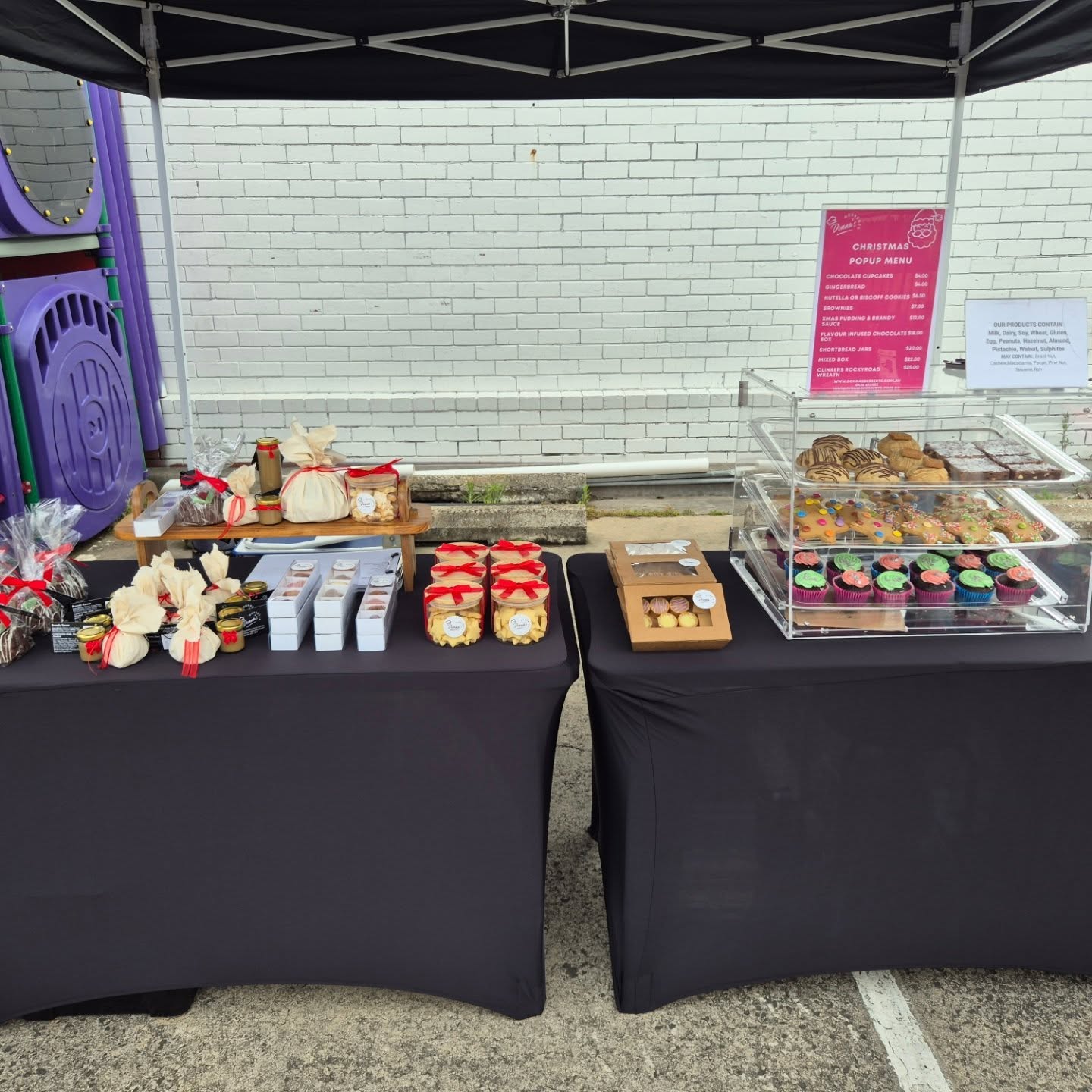 All set up at the @thequeengeelong Christmas Market!
I’ve got all your favourites here today plus the full Christmas range ready to purchase and/or order
Whether you’re shopping for gifts, stocking the freezer, or treating yourself (zero judgement here 😏), I’ve got you covered.
Come say hi, grab something sweet, and tick a few things off that Christmas list 🥰