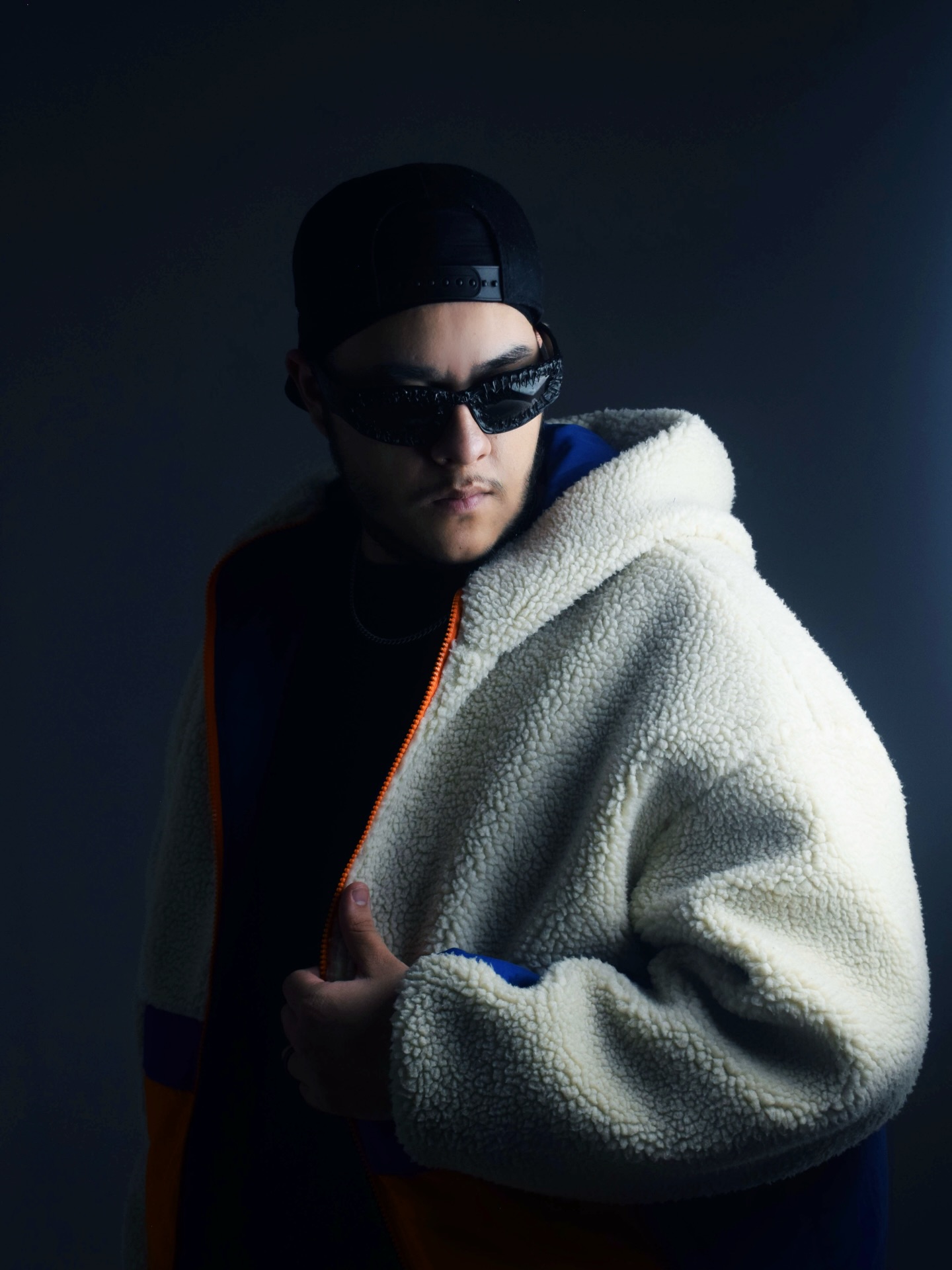 GUESTLIST IN BIO
Know Your Artist: @addyktive_ofc 🔥
Born and raised in Gurgaon, Addyktive brings a signature blend of funky tech house and minimal grooves to the dancefloor. His sets flow like a story pulling you in deeper with every beat. As the founder of Groove Prjct, he continues to push fresh underground sounds and high-energy vibes across the scene.
Catch him this 29th November at BANNGIN’ After Hours alongside a heavy lineup.
Guestlist link in bio.
@backdoorparade @rewiremusicacademy @dark.strictlyunderground @grooveprjct
.
.
.
.
#housemusic #techno #melodictechno