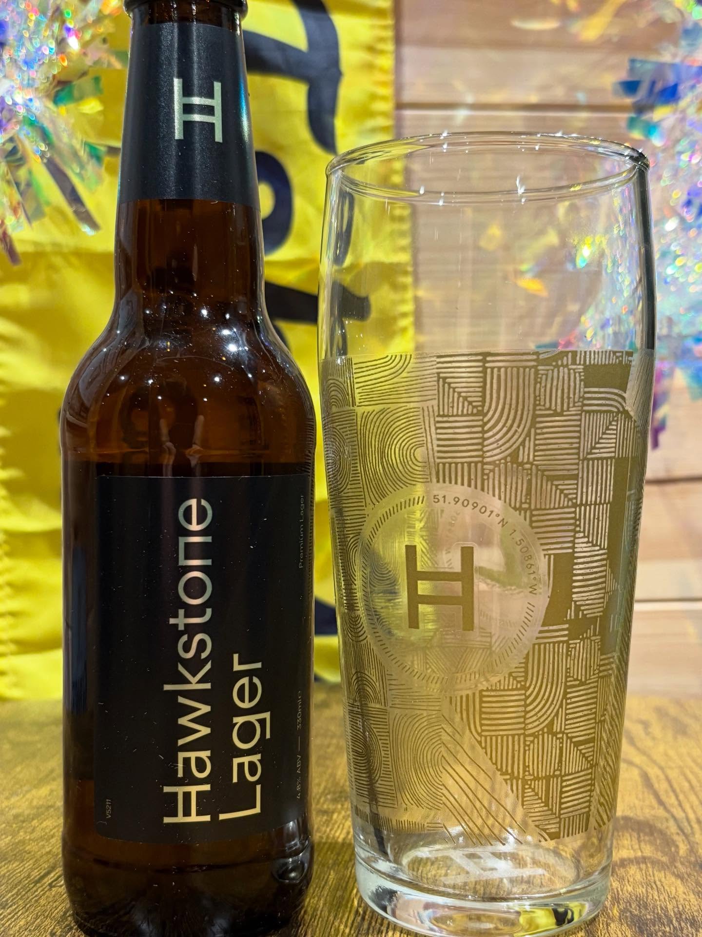 Advent 2025 day 1!
A really nice glass behind the first door in the @hawkstone advent calendar. That and a bottle of lager.
In the @craft_metropolis advent calendar a strong start with the DDH Pale from @beakbrewery.
Strong starts from both 💪💪