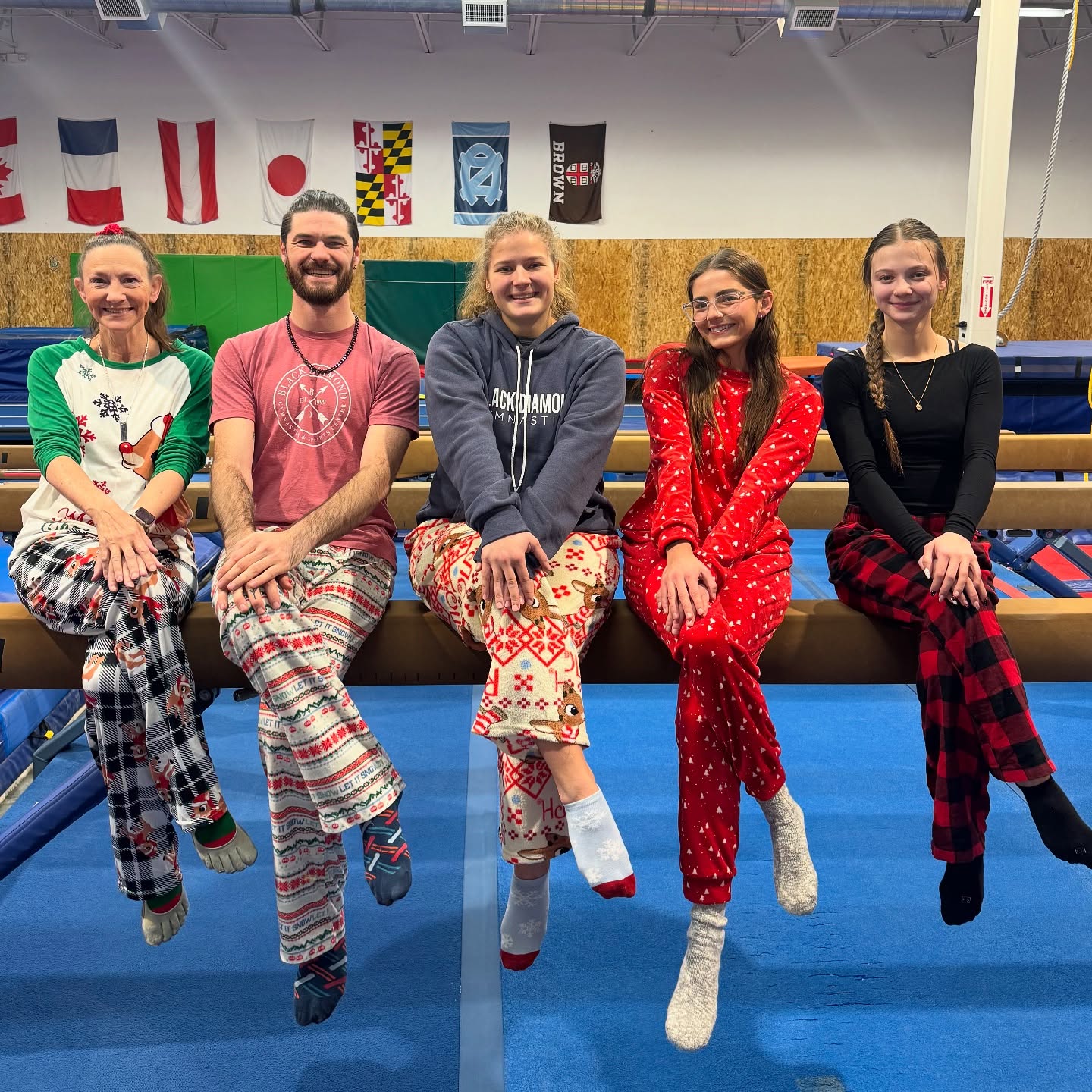 Elf squad in action- making spirits bright✨