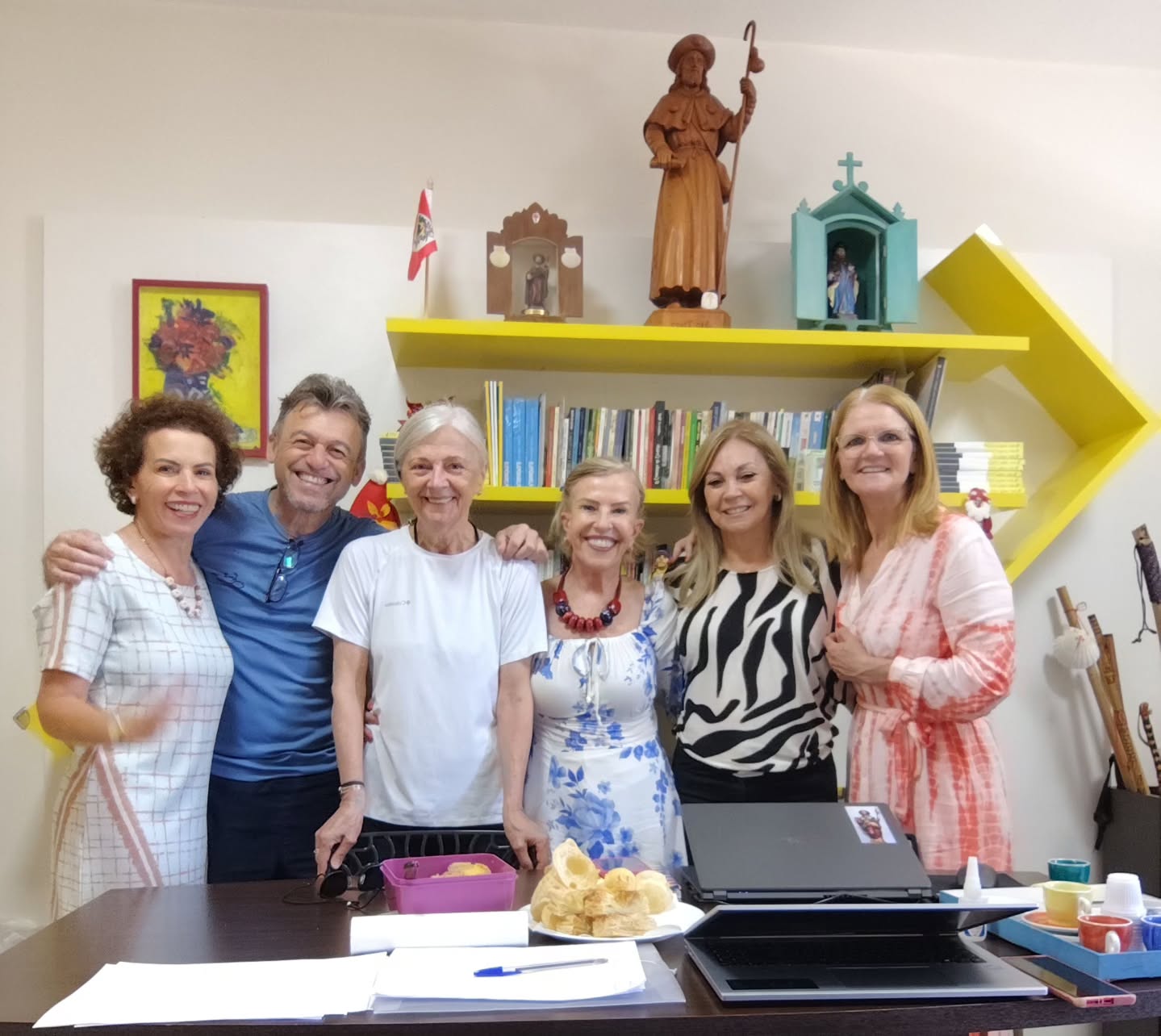 Nas quintas-feiras a ACACSC é agraciada com visitantes veteranos e outros que temos a felicidade de acolhê-los. Gratidão a todos e sejam bem vindos. 👏👏🙌🙏🤗😘