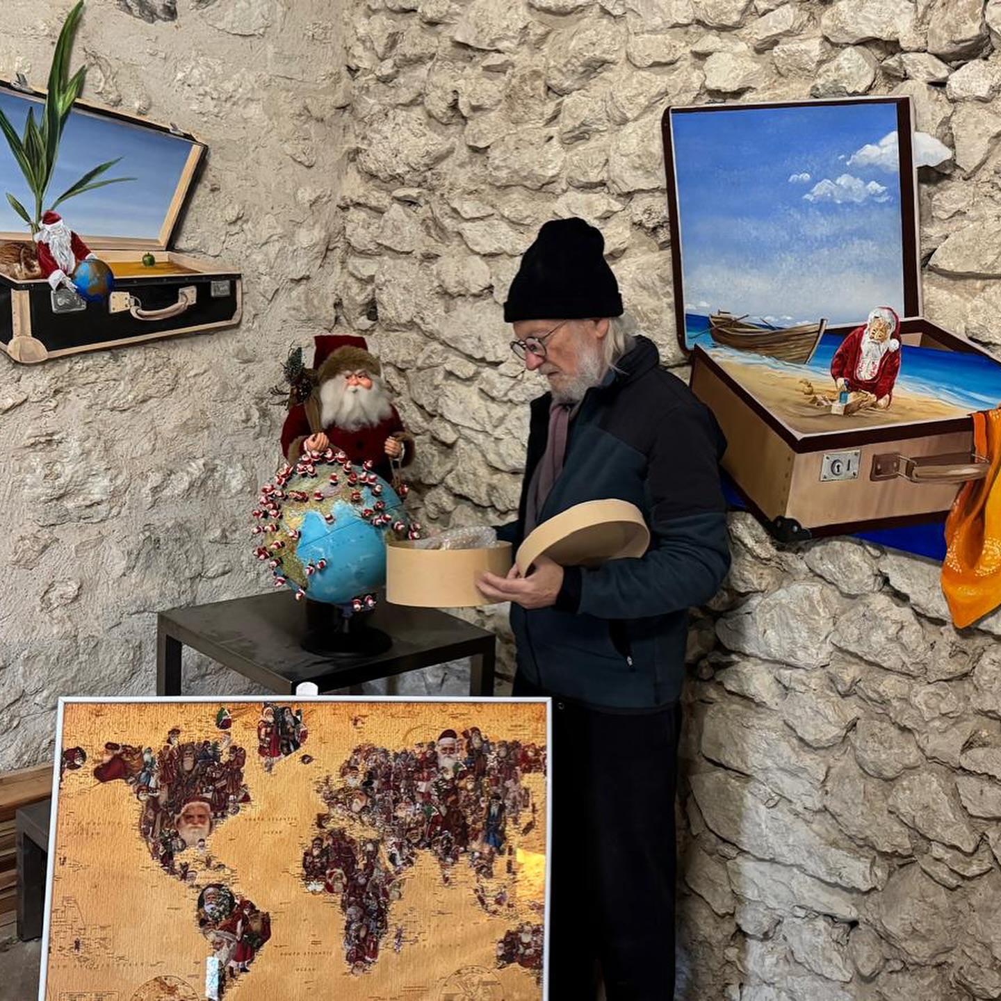 L’exposition de @carolus1952
« Sur les traces de Saint-Nicolas » ouvre ses portes ce samedi 6 décembre à 15h avec une visite guidée suivie du vernissage à 16h