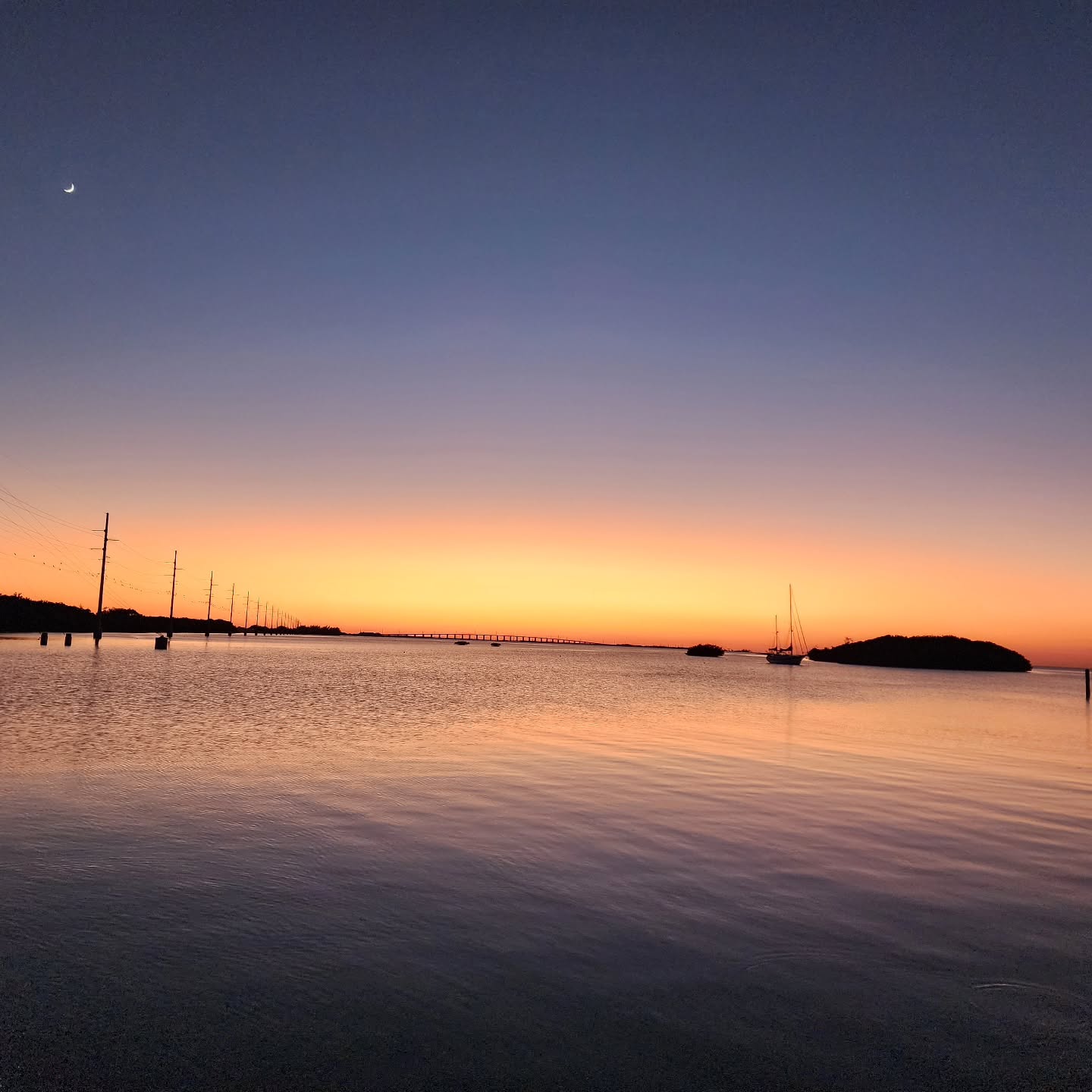 After the sunset from the dock. This never gets old!
#sunset #sunsets #liveaboard #sailboatlife⛵️ #sailboat #nevergetsold❤️