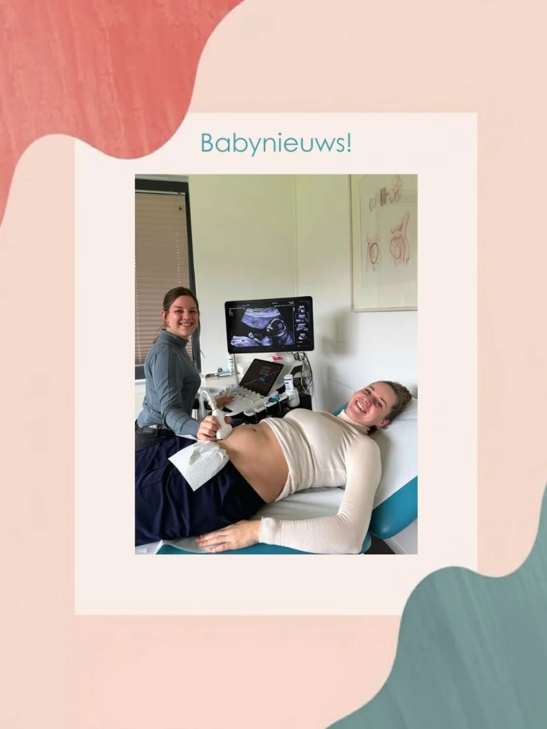 ~ Babynieuws in de praktijk! ~
Tijdens het testen van ons nieuwe echo-apparaat mocht Annabel afgelopen week wel iets héél bijzonders bekijken:
Femke en haar man verwachten hun eerste kindje aan het einde van de lente in 2026! 👶🏼✨
En eerlijk is eerlijk… dat groeiende buikje wordt inmiddels steeds lastiger te verstoppen.
Hadden jullie het al door? 👀