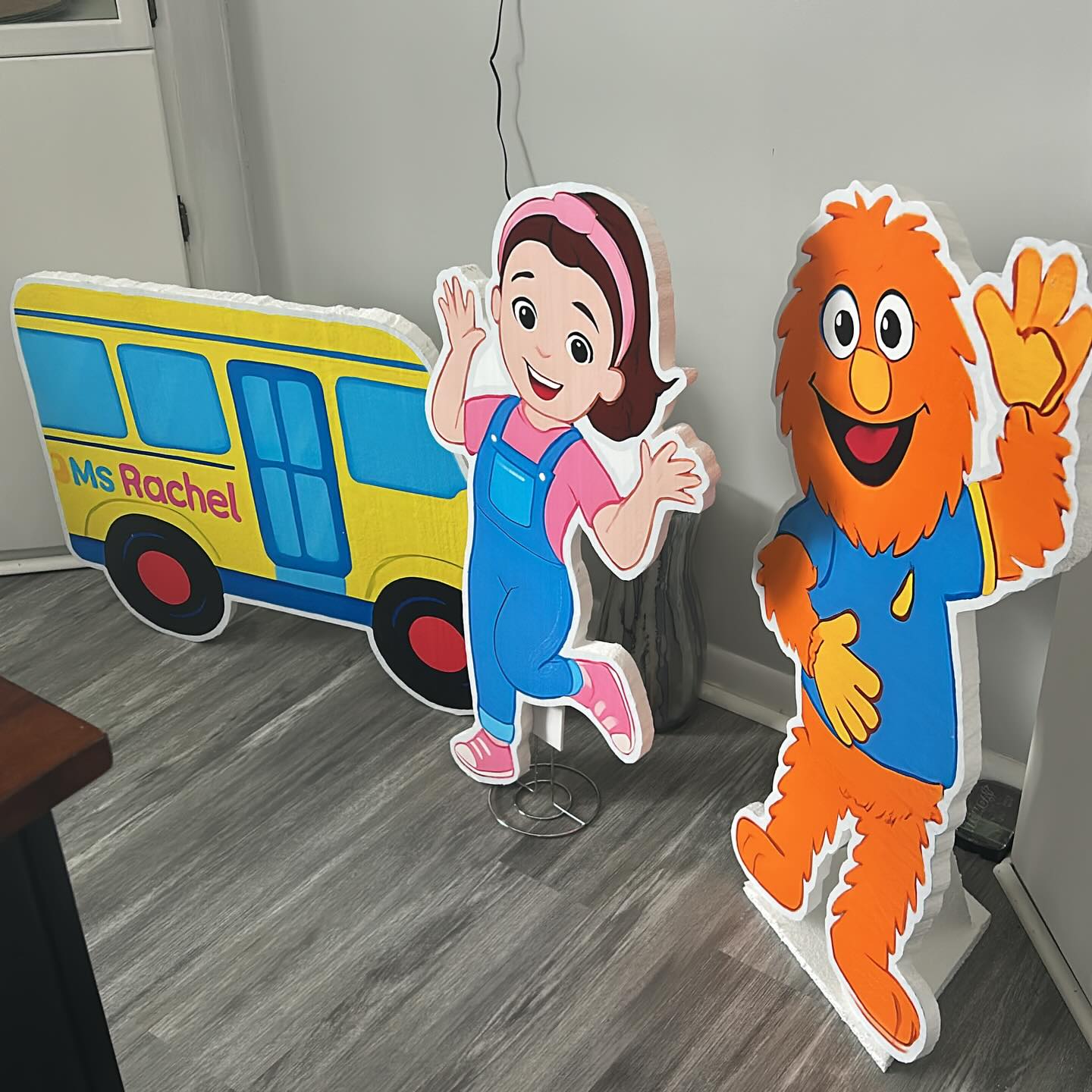 Custom cutouts.
3ft
Theme: Miss Rachel