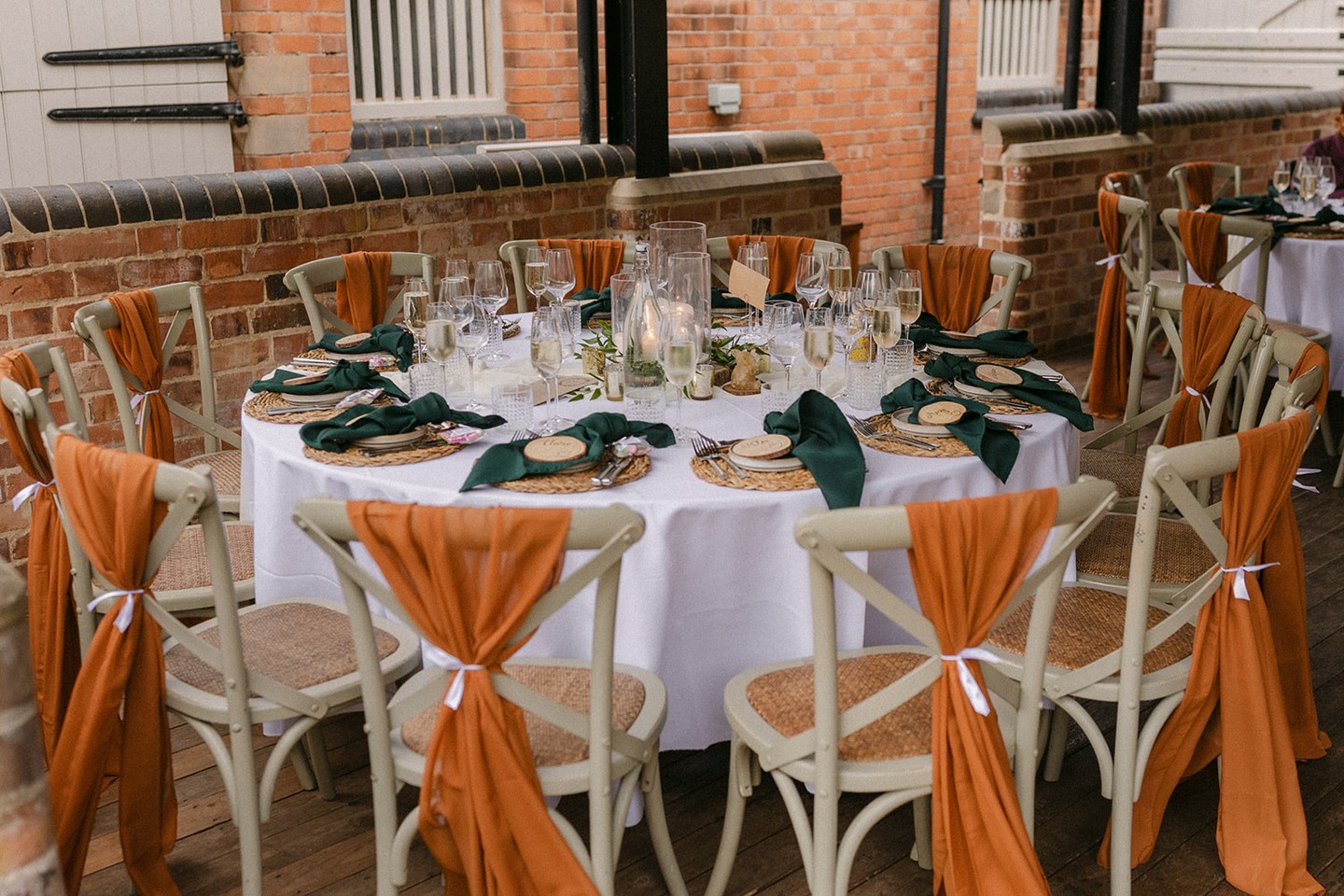 🌿BURNT ORANGE BLISS🌿
A warm, glowing tablescape to welcome guests after the ceremony. Rich colours, natural textures and all the cosy vibes.
Helena & Henry’s wedding breakfast looked (and felt) like pure autumn magic 🧡✨
Venue @thehallbarns
Photography @danielburtonphoto
Styling @therusticweddingcompany
Floral bouquets & accessories @bigdaydisplay
Florals on arch @therusticweddingcompany
Celebrant @bespoke.celebrant.ceremonies
#TheHallBarns #HallBarnsWedding #PrestwoldWeddings #WeddingStylingIdeas #TablescapeStyling #WeddingDecorIdeas #RusticWeddingInspo #WeddingBreakfastSetup #WeddingCentrepieces #WeddingPlaceSettings #AutumnWeddingDecor #BurntOrangePalette #OliveGreenPalette #WeddingDesign #WeddingPlannerUK #WeddingStylistUK #BrideToBe #WeddingIdeas #WeddingInspoDaily #WeddingSeason2025
