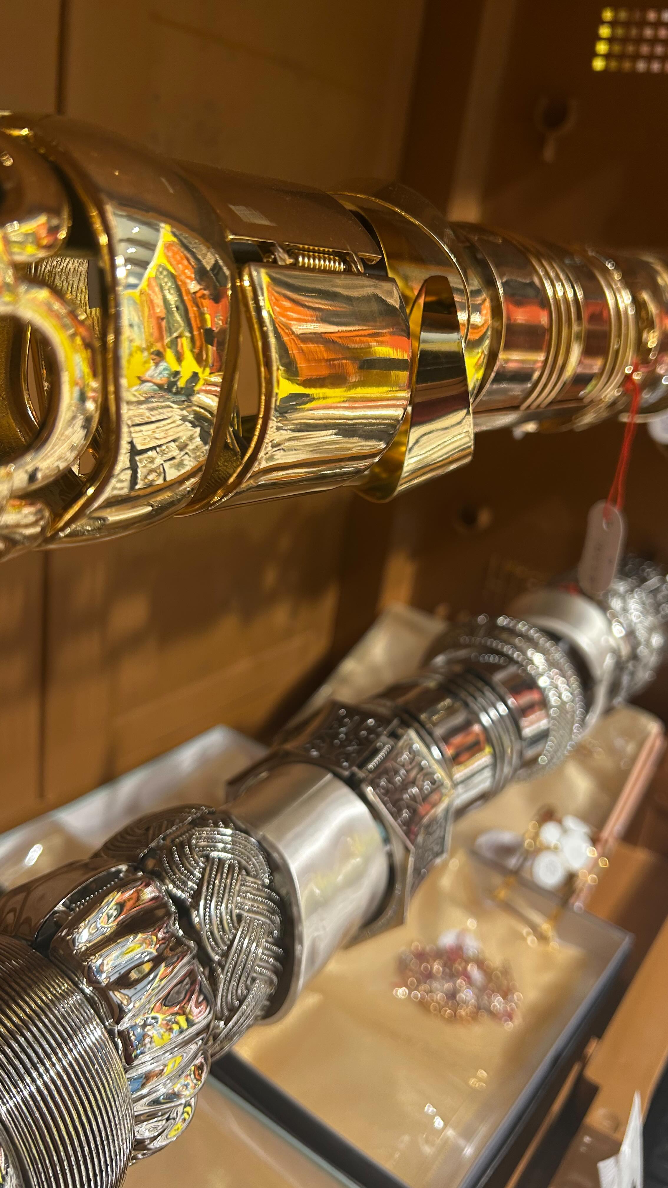 Some days you get the setup you imagined.
Some days you create one from scratch.
Either way, the hustle never stops โจ
.
.
.
.
.
.
.
#accessories #necklace #jewelry #ring #jewellery #earrings #rings #bhumikaventures #theaccessories #shopping #shoponline #shoplocal #shopnow #newstock #fresh #newarrivals #obsession #love #fabrics #dressmaterial #pendant #chain #fashion #lifestyle #antitarnish #jugaad
(add to cart energy | new obsession | anti-tarnish |choose yours | pick your vibe | boho vibes | festive edit | fusion fit | statement pieces | chunky | bold look | soft glam | elegant edit | premium touch | jugaad |handcrafted feel |shine mode | detail oriented | curated for you)