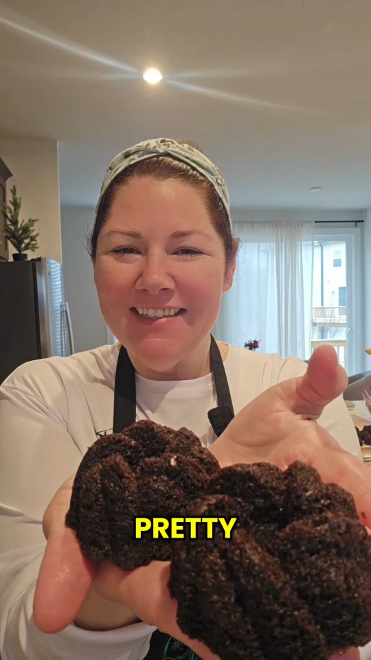 We're baking again this weekend! 4 cake flavors on the menu for our James River Cellars Winery suggested pairing next weekend!
1st one is Chocolate Bailey's with Chocolate Chips...
Cheers!