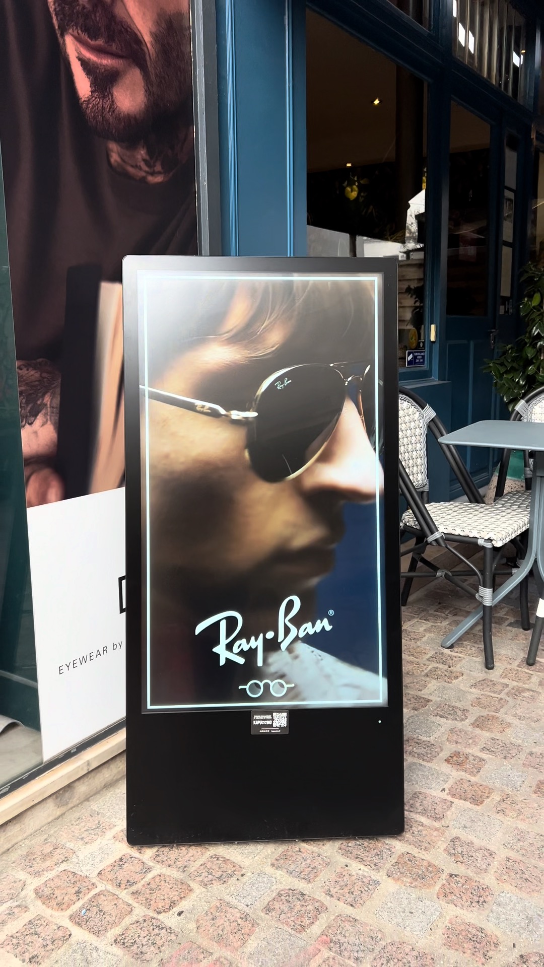 😍Light Optical a fait un choix stratégique : passer à l’affichage digital.
Résultat ? Une vitrine qui capte l’attention, un message qui frappe et une visibilité qui explose. ⚡️
Notre chevalet digital + une vidéo 100% personnalisée =
👉 Une communication impossible à ignorer
👉 Plus d’impact auprès des passants
👉 Plus de clients en boutique
Chez Kapuccino, nous transformons votre vitrine en un véritable outil de vente.
Prêts à booster votre visibilité ?
📍 Agence : 150 avenue de Wagram, 75017 Paris
📞 Téléphone : 01 87 44 31 31
✉️ Mail : contact@kapuccino.fr
📎 Site web : www.kapuccino.fr