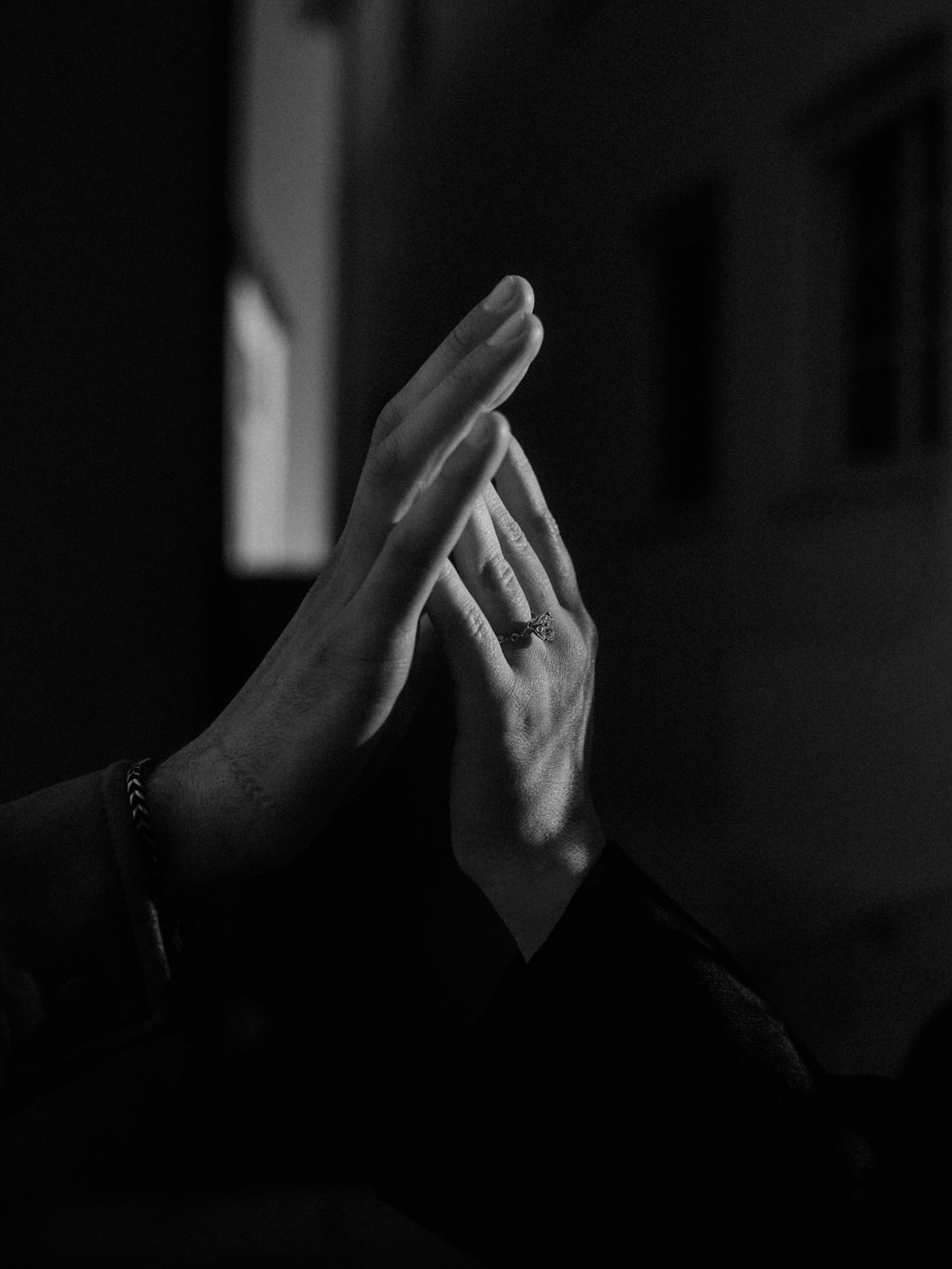 Hands tell stories long before the face dares to speak.
I’ve learned that emotions don’t live only in eyes or smiles — they travel, quietly, through the hands. The way they hold, hesitate, grasp, or soften. The way fingers curl when someone feels safe, or tense when something is left unsaid. Hands carry memory. They remember touch, loss, warmth, longing.
That’s why, when I photograph you, I never ignore them. I watch how they rest on your skin, how they search for something to hold onto, how they hover in the space between certainty and vulnerability. In those small movements, truth reveals itself.
A hand can confess what lips won’t. It can caress the air, cling to a moment, or let go without warning. Every line, every gesture is a quiet language — intimate, honest, cinematic.
Claire Wise | Couple Photographer | Nice | French Riviera