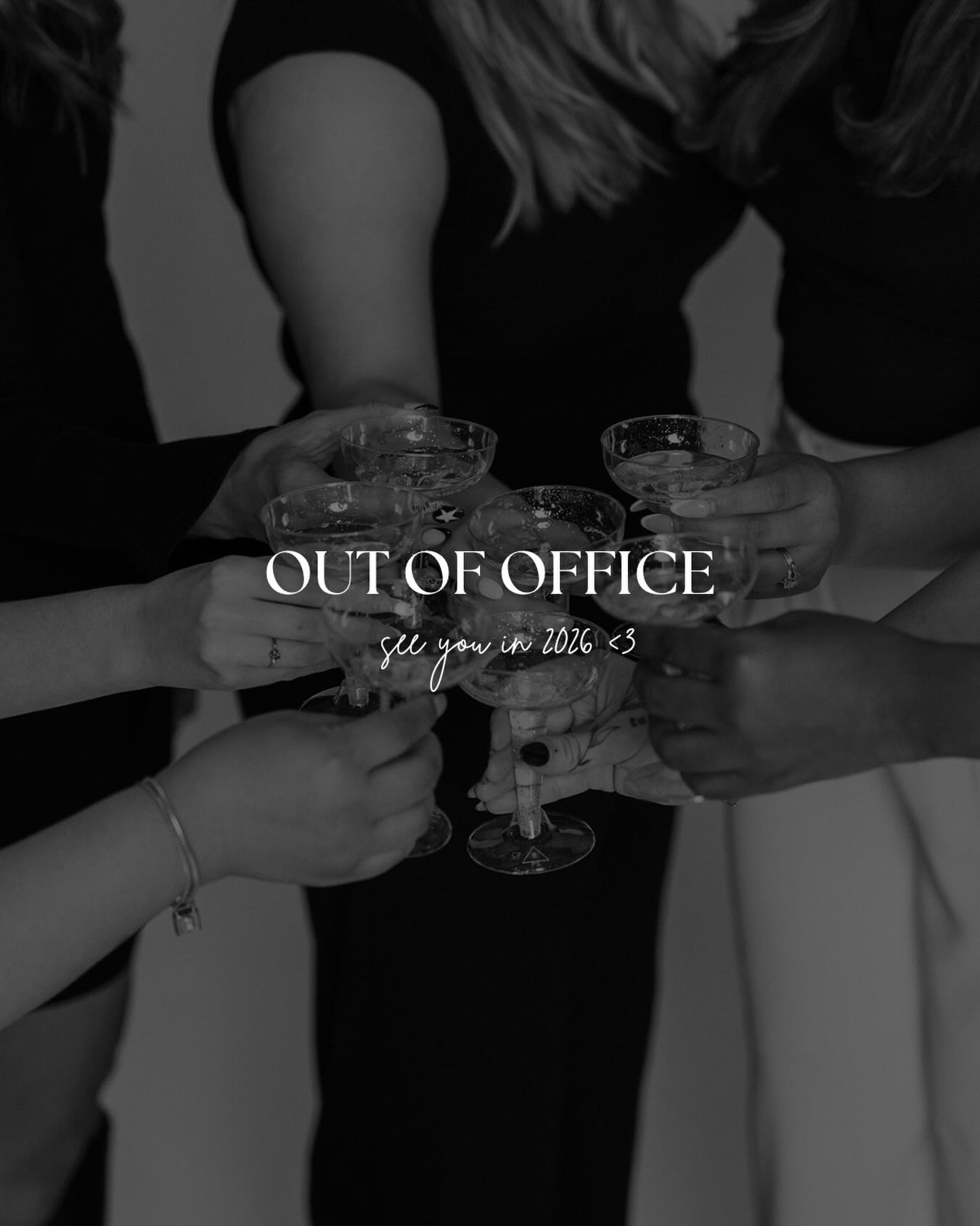 I will be out of the salon until 12/30 for a much needed post-holiday rush break 🫶🏻 all DMs & client forms will be put on hold until 12/29. Wishing all of you a very happy holidays & happy new year! 🎄🥂