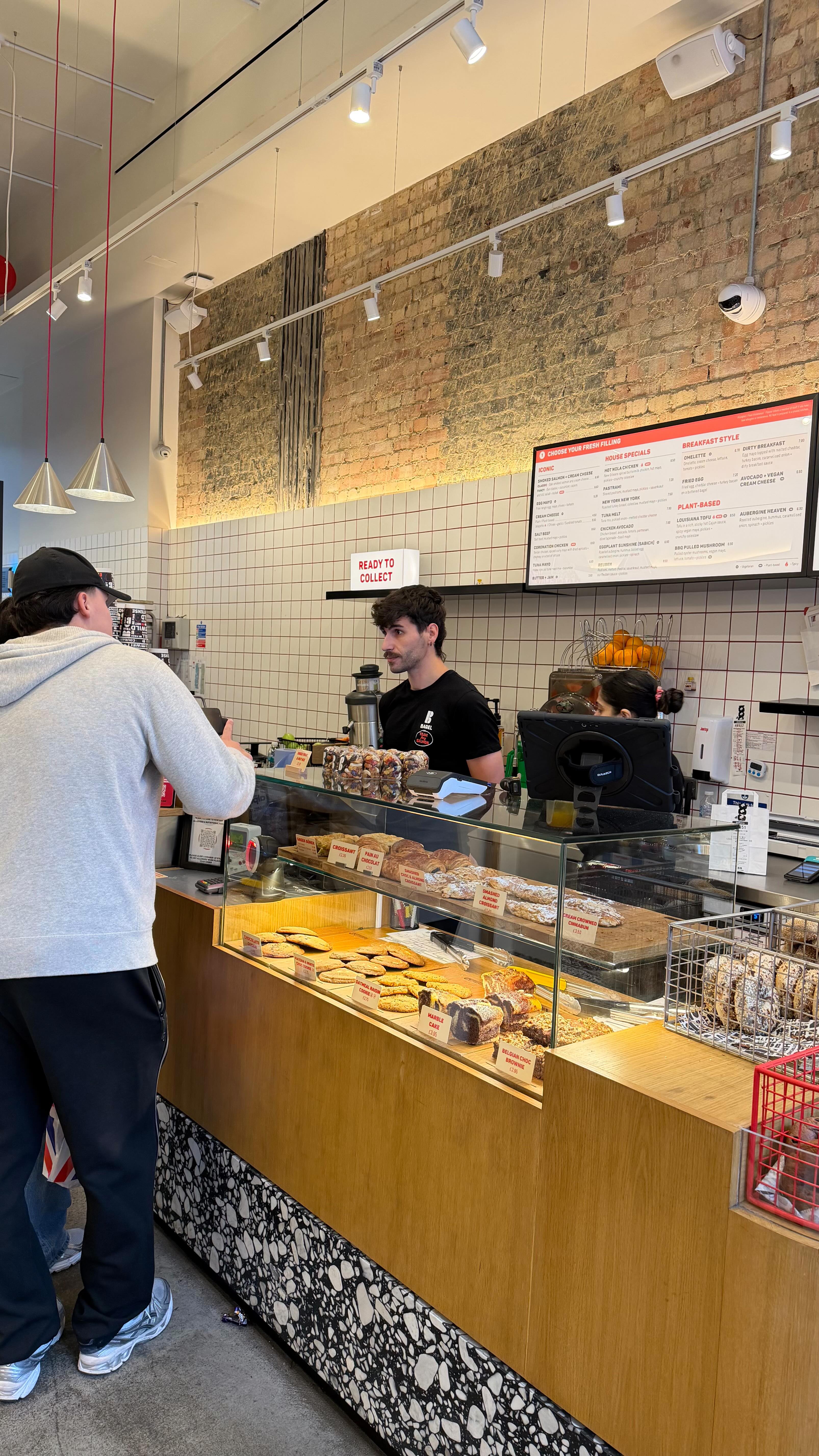 The best lunch spot in London if you ask us👀👏
#bagelshop #londonbagels #bestbagellondon #bagelshoplondon #foodinlondon