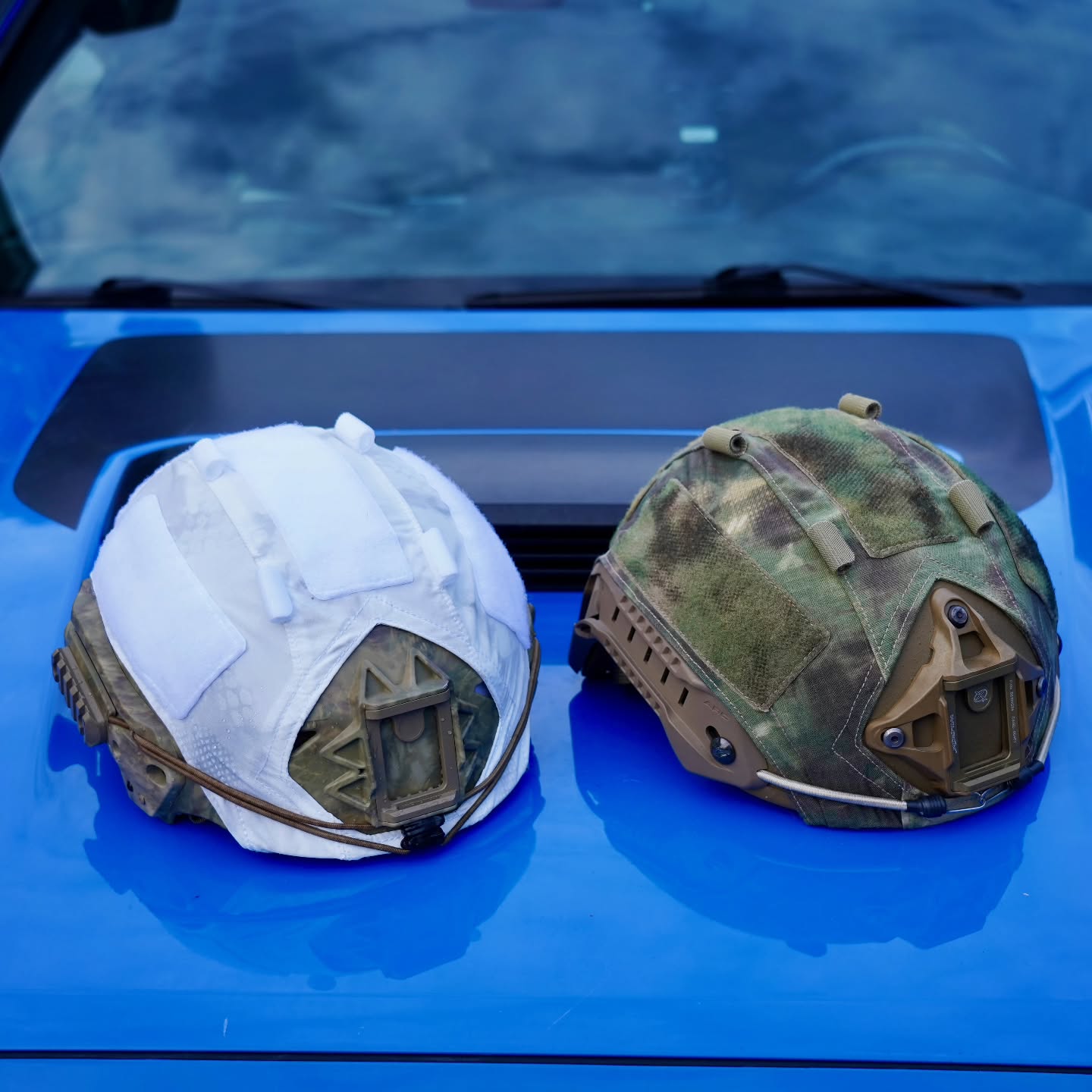 StalkLand Assaulter Helmet Covers
Available in both our StalkLand Legacy general purpose & StalkLand VOID Arctic Warfare patterns, the Assaulter Helmet Cover offers the end-user a helmet concealment solution with ample loop space & cable management routing one-wrap for ALL the NV & accessories.👌🏻🤘🏻
@tacticalconcealment @mmitextiles @brookwoodcompanies
