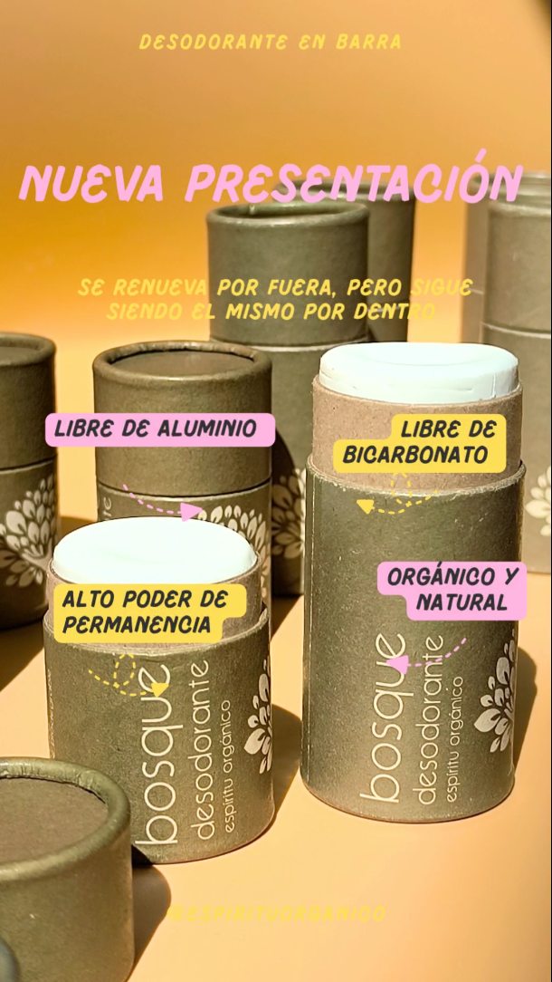 Nuestro desodorante en barra Bosque ahora llega en dos presentaciones: 40 g y 65 g, para que elijas la que mejor se adapte a ti.
✨ La presentación cambia, la fórmula consciente y efectiva sigue siendo la misma 😚
Está formulado con ricinoleato de zinc, hidróxido de magnesio y óxido de zinc, activos desodorizantes que ayudan a neutralizar el mal olor de forma natural y te brindan protección durante todo el día, sin bloquear la transpiración.
Su base contiene manteca de kokum, manteca de mango, manteca de aguacate y aceite de coco.
Ingredientes profundamente suaves con la piel, que no irritan, no manchan las axilas y respetan incluso las pieles más sensibles.
🌲 Su aroma es delicado, fresco y envolvente, una mezcla que te conecta con la naturaleza y te transporta a un bosque vivo y sereno… de ahí su nombre: Bosque.
Como siempre, viene en envase biodegradable, fiel a nuestro compromiso con el cuidado del planeta, ahora con un diseño aún más bonito y funcional.
Un desodorante orgánico, natural, efectivo y consciente ♻️💚🌿
#desodorantenatural #desodorante #libredealuminio #organico #natural #cosmeticanatural #artesanal #ecoamigable