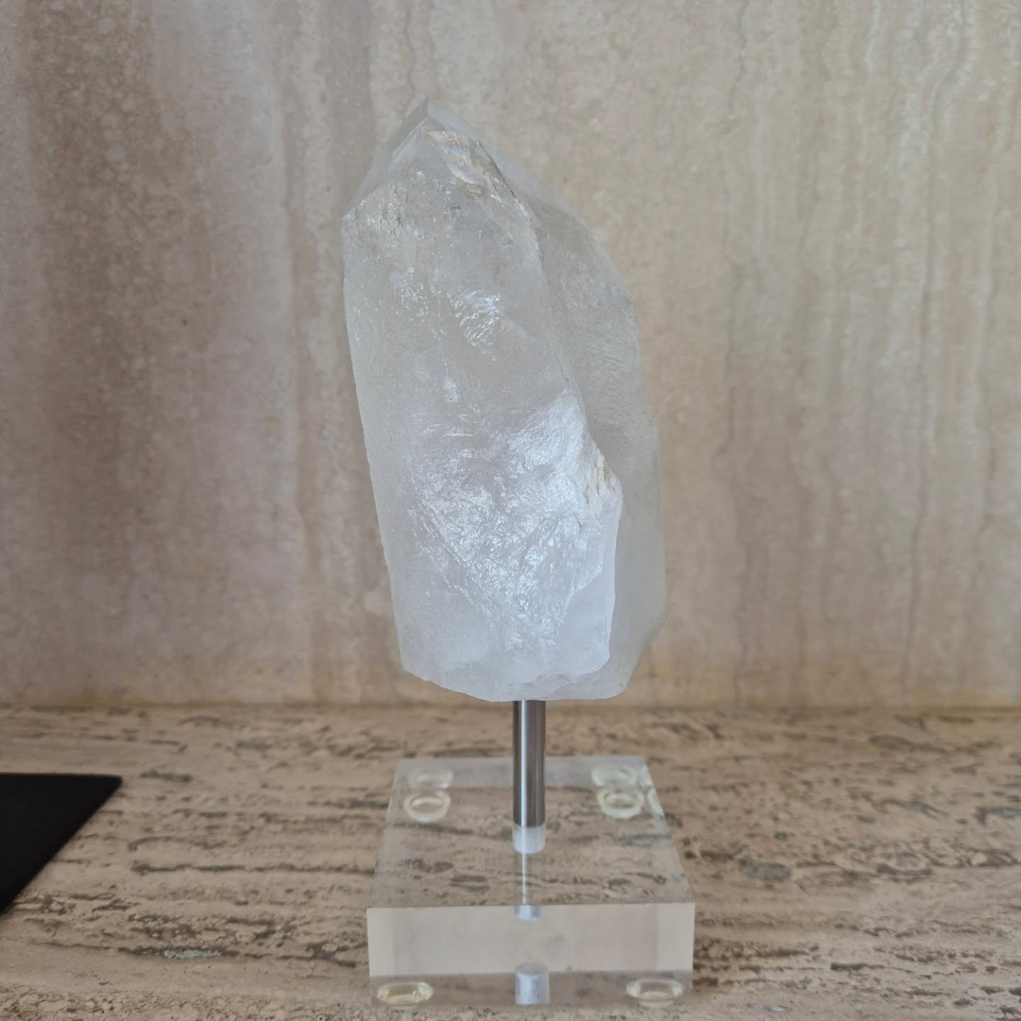 ✨️Claridad, enfoque y una respiración más ligera. El cuarzo siempre recordándonos volver a nuestro centro✨️🔮