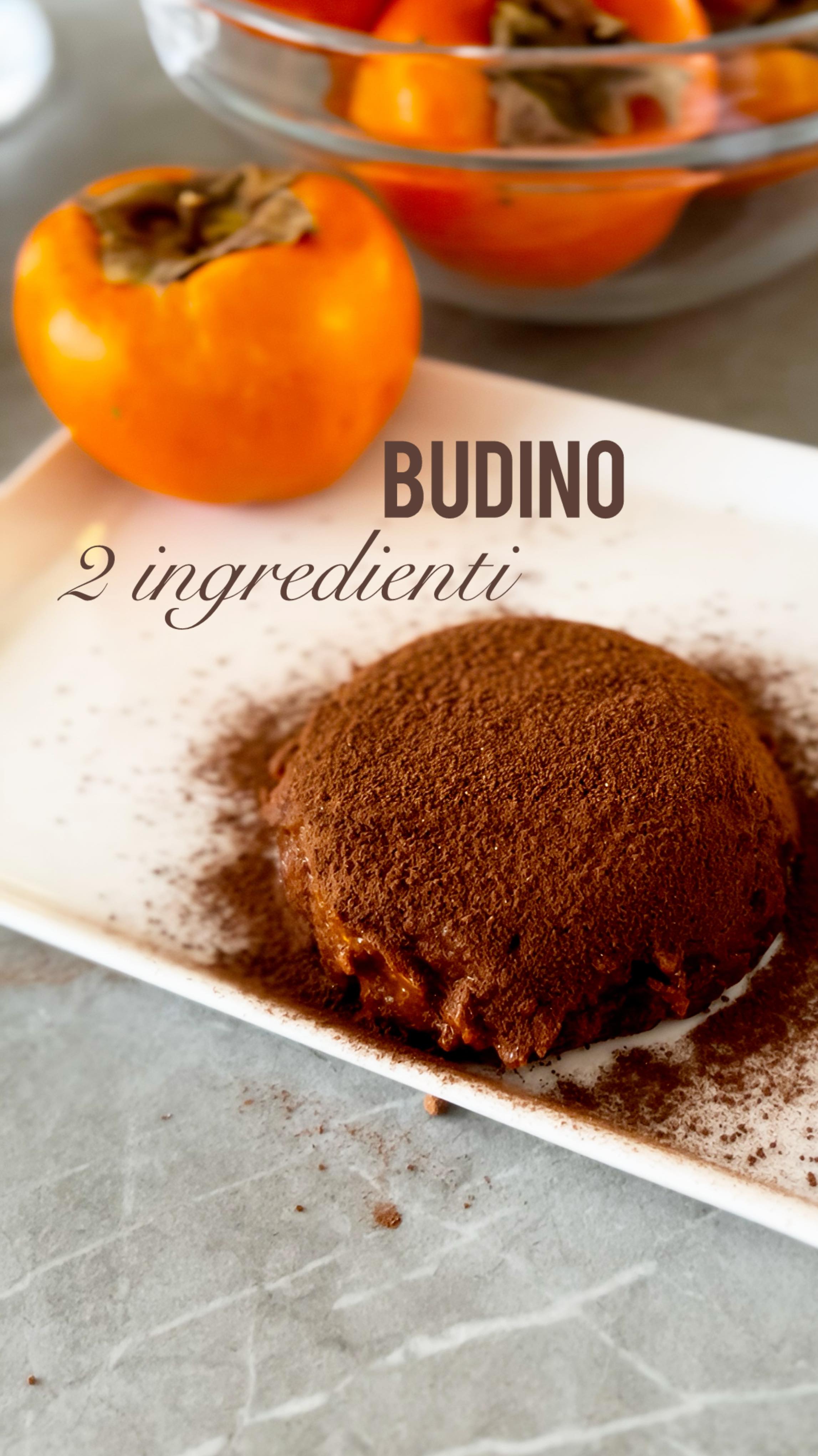 ✨ Ho provato anche io il viralissimo budino ai cachi e cacao… e mi ha stupita! ✨
Solo 2 ingredienti, niente zucchero aggiunto, niente cottura: cachi maturi + cacao amaro in polvere. Fine.
Non pensavo potesse venire così cremoso e così buono! 😍
È il classico caso di “ok, vediamo se funziona davvero”… e poi rimani lì con il cucchiaino in mano a chiederti come sia possibile che da due cose così semplici esca un dessert così goloso.
Perfetto per la colazione, per la merenda, o come dolcino post-cena senza sensi di colpa.
🍫 Ricetta super veloce per 1 budino:
Frulla la buccia e polpa di 1 cachi maturo con un cucchiaino di cacao amaro e lascia riposare in frigo.
Tutto qui. Pronto da gustare.
Se non l’avete ancora provato, anche se siete scettici, provatelo! E poi fatemi sapere se ha stupito anche voi 🙌.
Avete altre ricette virali che dovrei testare? 😄
Ps. I Cachi sono del giardino di Denise ! @naturhouse.mondovi
#budinoaicachi #budino2ingredienti #valigiainfarinata #viaggionelgusto #trapentoleevaligie #ricettaviral #cachi #cacaoamaro #dolcisani #ricettaveloce #foodbloggeritaliani #colazionesana #merendasana #healthyrecipes #ricettesemplici #cucinarefacile #sweetfοod #foodlover #dessertlight