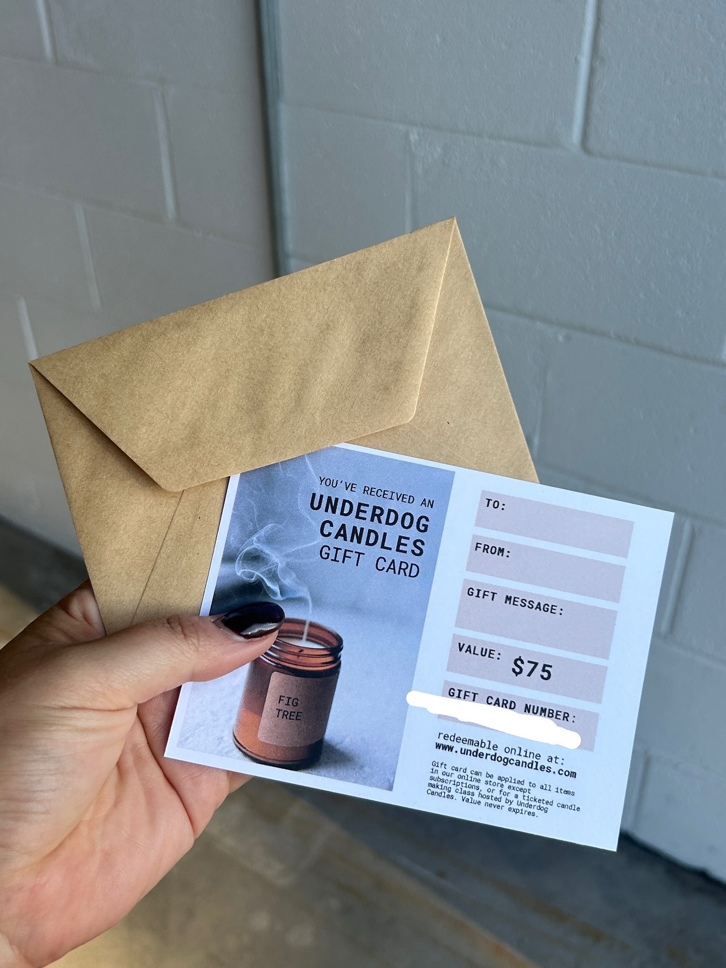 🎁 90% of us will have an “oh sh*t” moment in the next day or two when we realize there’s someone we forgot to grab a gift for (ok, yes, i did completely make this math up, but based on personal experience I think it’s pretty accurate!!!)
👉ENTER: Underdog e-gift cards. These work for my future candle making classes AND anything in my online shop (except subscriptions) — candles, diffusers, refills, and accessories galore!
👉 They can be delivered instantly or on a day/time of your choosing via text or email, and you can add a personalized gift note!
Grab yours at underdogcandles.com/giftcards and they’ll never know 😉