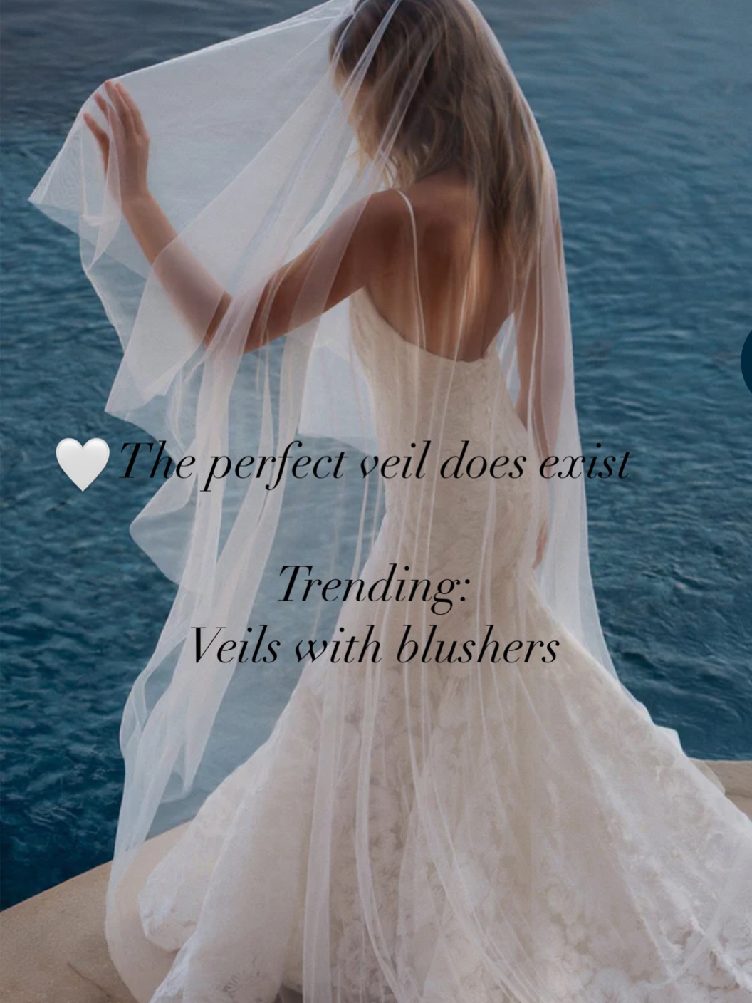 We’ve been getting a lot of requests for blushers lately, and this is one you’ve got to try on! Available during trunk show dates December 4-7, the Lunaria Veil, along with many others are available to try on! Book your “final touch” appointment with us to try on these special brand new veils!
🤍 @grace_loves_lace #veils #blushers #graceloveslace #lunaria