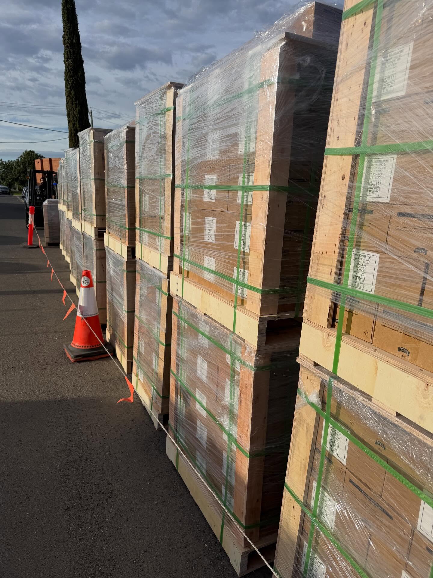 Our Argil range is back in stock, for last minute orders ๐
#tiles #wholesaler #tilewholesaler