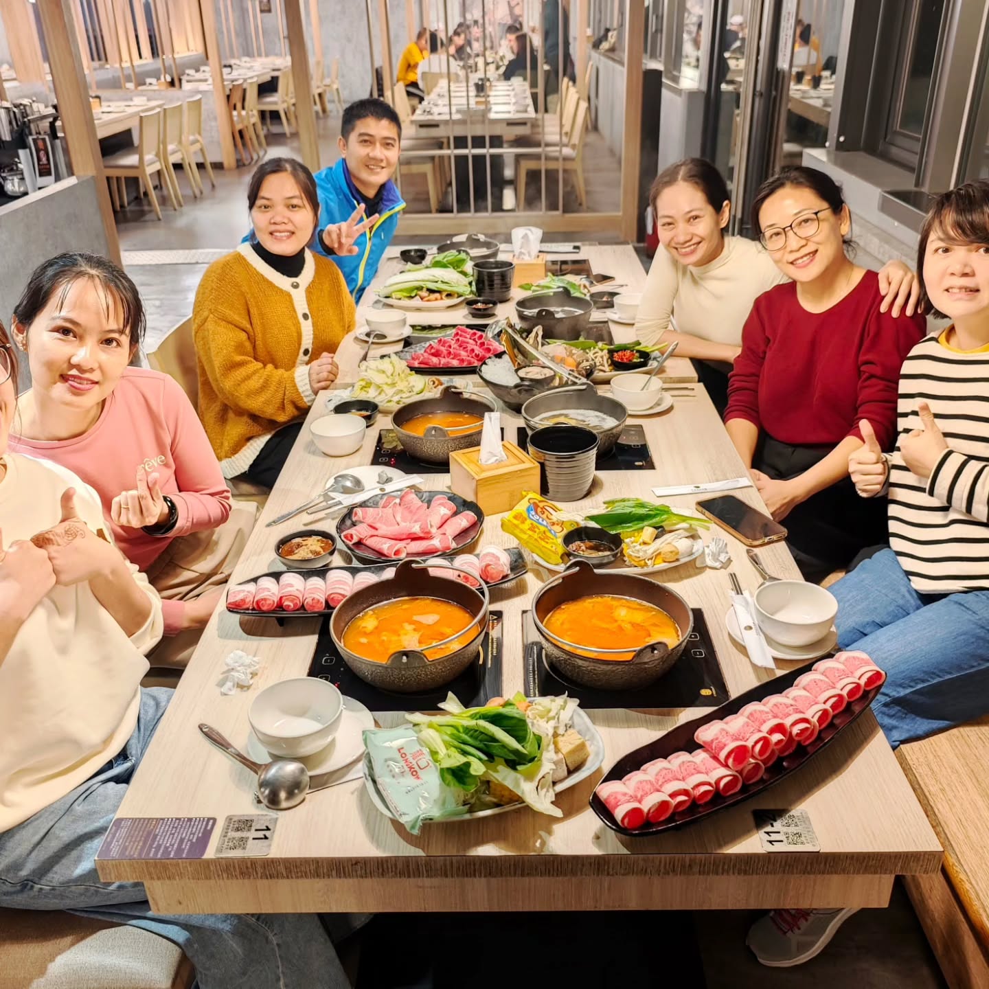 Hello December 2025
Với rất nhiều deadline vắt sang 2026 và 2027.
Sau khi thi, 7 đứa Tiến sĩ gặp nhau ăn tối và bảo nhau: "Đời sinh viên thật cực nhưng cũng thật đẹp. Đã lỡ lên thuyền rồi thì phải xuôi theo chiều gió, nhưng vẫn phải tìm đường về với hướng Chính Bắc" 😄🍁🌲
I 💜 my Journey
#PhDJourney #NTOU #SelfLeaderahip Hello December 2025
Với rất nhiều deadline vắt sang 2026 và 2027.
Sau khi thi, 7 đứa Tiến sĩ gặp nhau ăn tối và bảo nhau: "Đời sinh viên thật cực nhưng cũng thật đẹp. Đã lỡ lên thuyền rồi thì phải xuôi theo chiều gió, nhưng vẫn phải tìm đường về với hướng Chính Bắc" 😄🍁🌲
I 💜 my Journey
#PhDJourney #NTOU #SelfLeaderahip