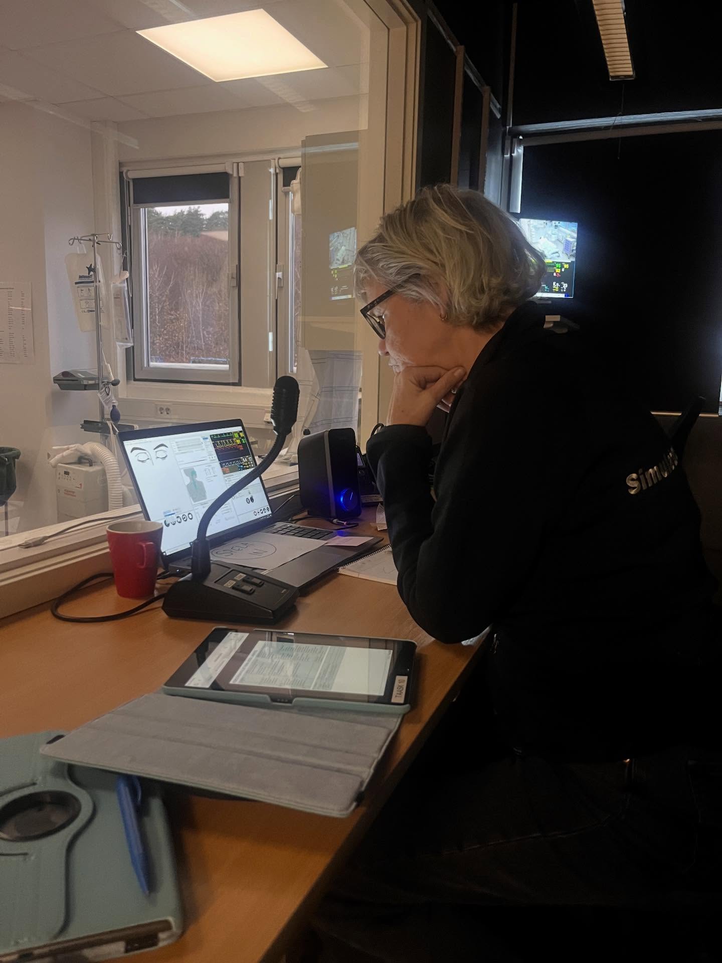 TAASK Masterclass 82 i Göteborg är igång och snart startar simuleringarna.
Karin i kontrollrummet gör de sista förberedelserna och deltagarna har fått lunch och är redo. #taaskmasterclass #simulation