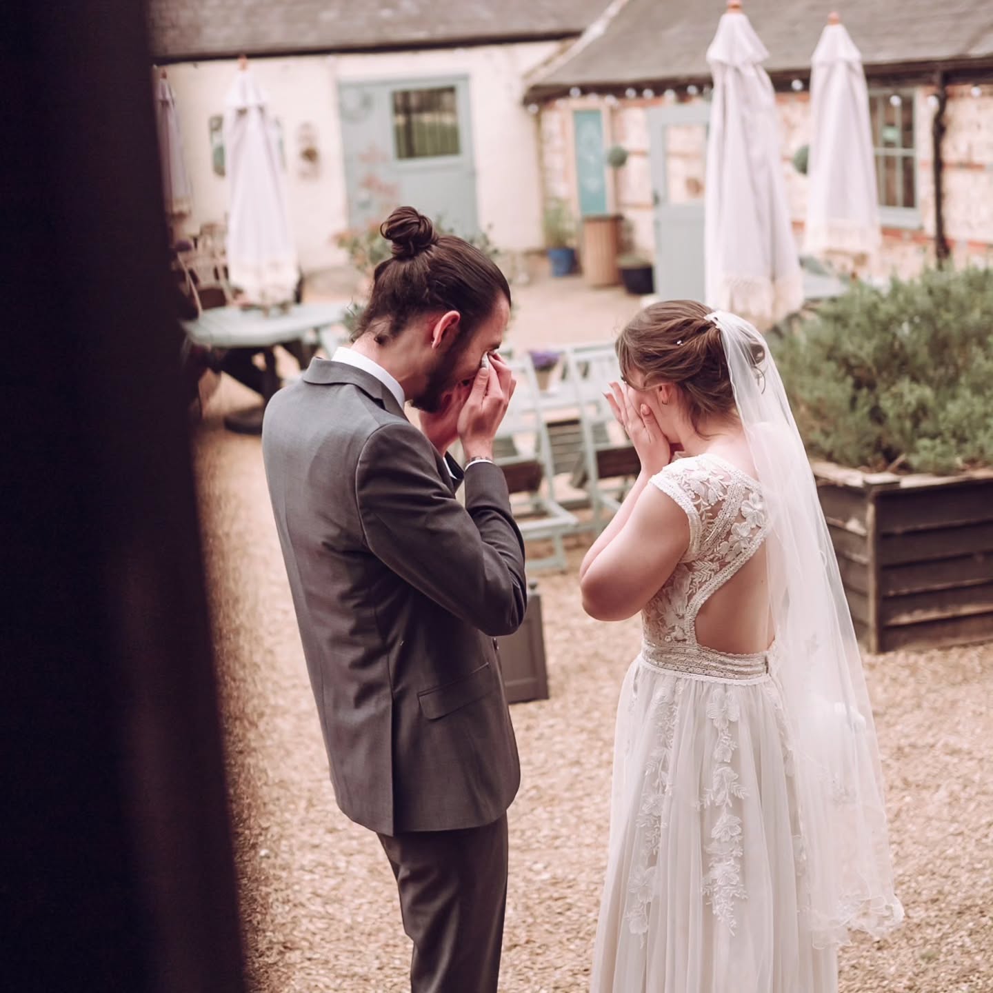 The one where the speeches got a bit emotional 🖤
--
Craigan ⚡️Becci
.
.
.
.
.
Venue // @sussexpast_weddings