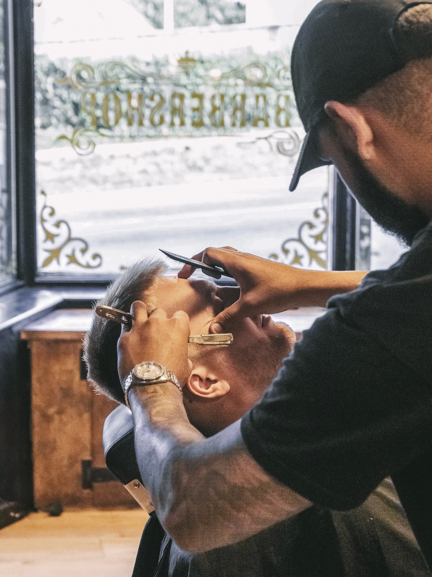 Experience the difference of a straight razor shave - closer, smoother, and crafted with precision.
It’s more than grooming; it’s a ritual of relaxation, confidence, and timeless style.
#royalsbarbershop #barbershop #straightrazorshave