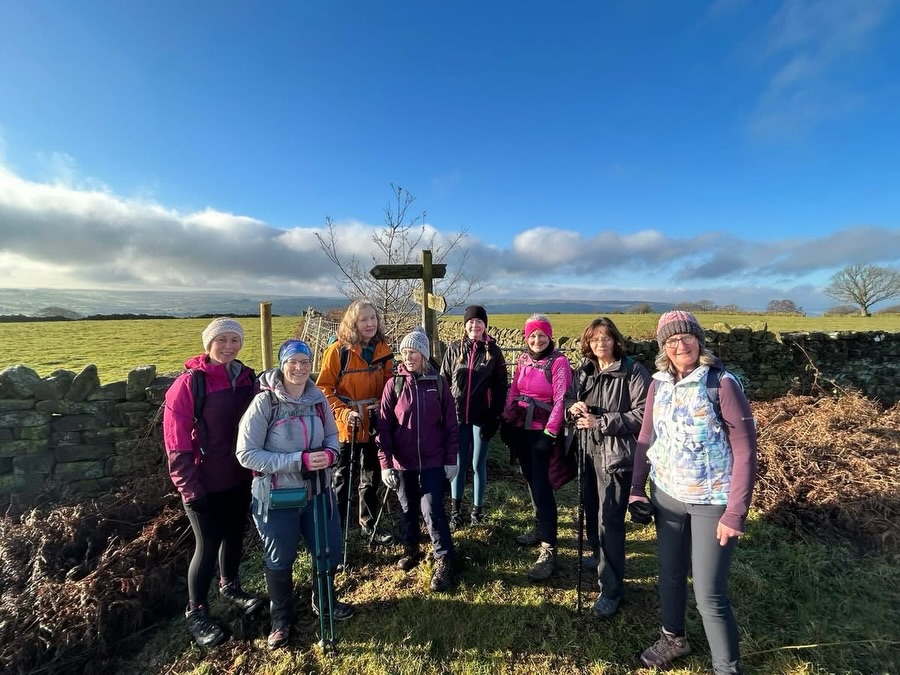 This weeks fabulous Friday walk was in beautiful Nidderdale.
Setting off from Brimham Rocks we enjoyed moorland drenched in sunlight, spectacular views into the valleys below, magical ancient woodland and pretty country lanes.
This was one of our shorter Friday walks, starting at 10am and finishing by lunchtime.
Thanks for coming everyone and to @gemmalouloves for leading.
Find all our Friday walks here:
https://www.yorkietalkies.co.uk/yto-friday-walks
#guidedwalks #YTO #northyorkshire