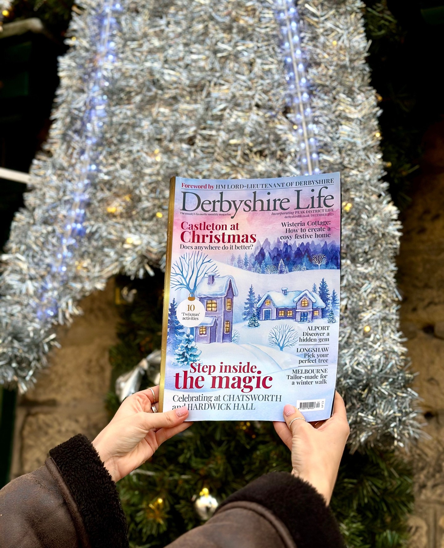 What a wonderful round off to a magical year! A huge heartfelt festive thank you to @derbyshirelifemag for this fabulous “Flavour of the Month” feature in their Christmas issue 🎄✨
We’re thrilled to see our Bakewell Pudding Gin showcased so beautifully and even more delighted that they captured the true essence of what we do. Our classic London-style dry gin is made locally in small batches by Dancing Anchor Spirits, subtly infused with botanicals and flavours inspired by the Old Original Bakewell Pudding recipe. It’s a spirit with real character, crafted with care and designed to bring a taste of Derbyshire to every glass.
We’re raising a glass to all the team for such thoughtful words and a wonderful feature. If you’d like to enjoy our Bakewell Pudding Gin yourself, it’s available in both 70cl and 20cl bottles, in-store or on our website at https://www.bakewellpuddingshop.co.uk/online-store
Grab your copy and step inside the magic. Huddle down with a warming drink and immerse yourself in the magazine.💫
#derbyshirelifemag #derbyshirelifemagazine #festivefeature #december issue #peakdistrict #uniquedistrict #derbyshirefoodanddrink #supportlocal #food #foodie #derbyshirelifestyle #marketingderby #eastmids #derbyshire #inspiredbythepeakdistrict #freshfood #southyorks #thegoodfoodguide