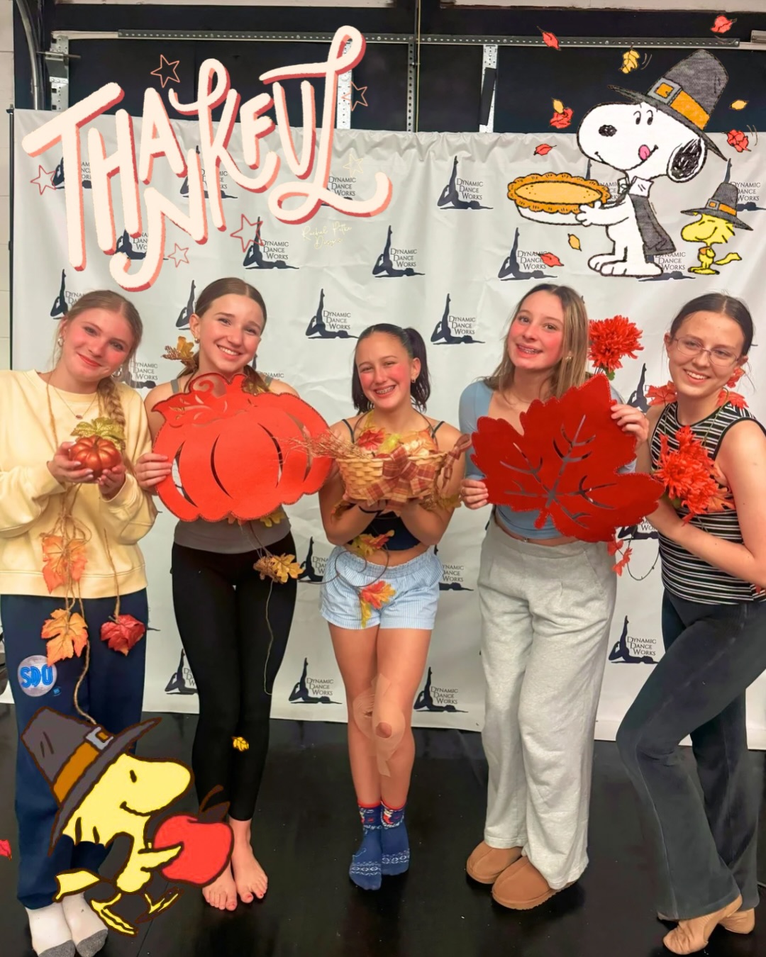 so thankful for our fam today & everyday. happy thanksgiving 🧡🦃