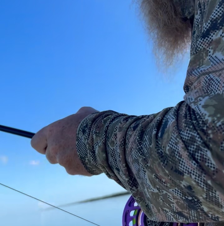 Tailing reds peeling drag 👍. Tailing reds peeling drag on your Anything Goes Champion @nautilusflyreels 🤘👍🙌 @iclclimber