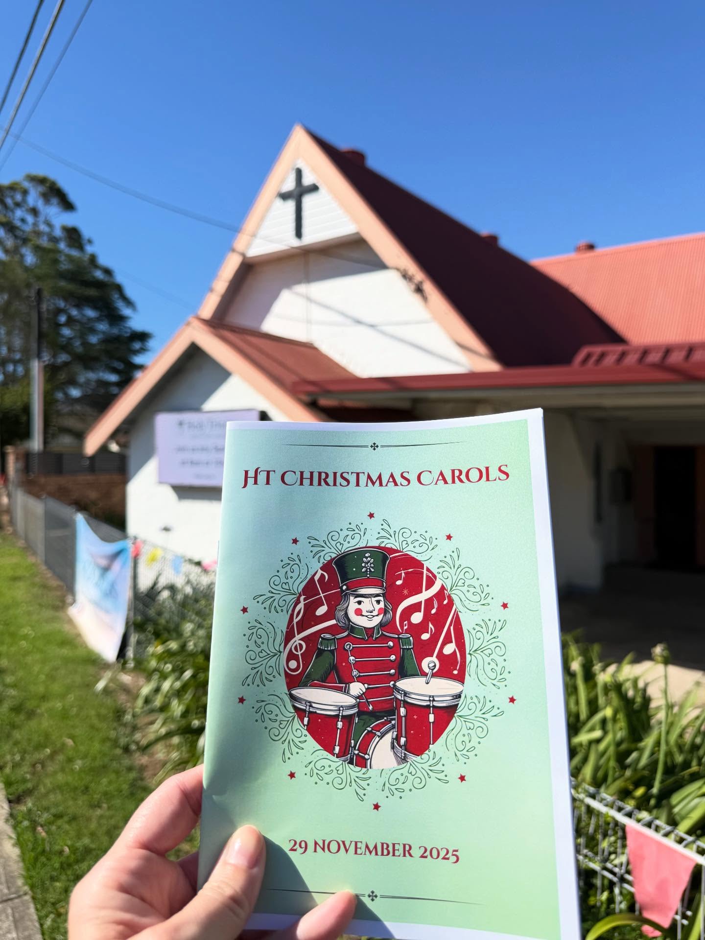 One hour until carols start! Our most favourite night of the year ❤️💚❤️💚
Parking is filling up so Torrs St parking or Railway St is a good option 🌟🌟🌟
We would love you to join us 🎄🎄🎄