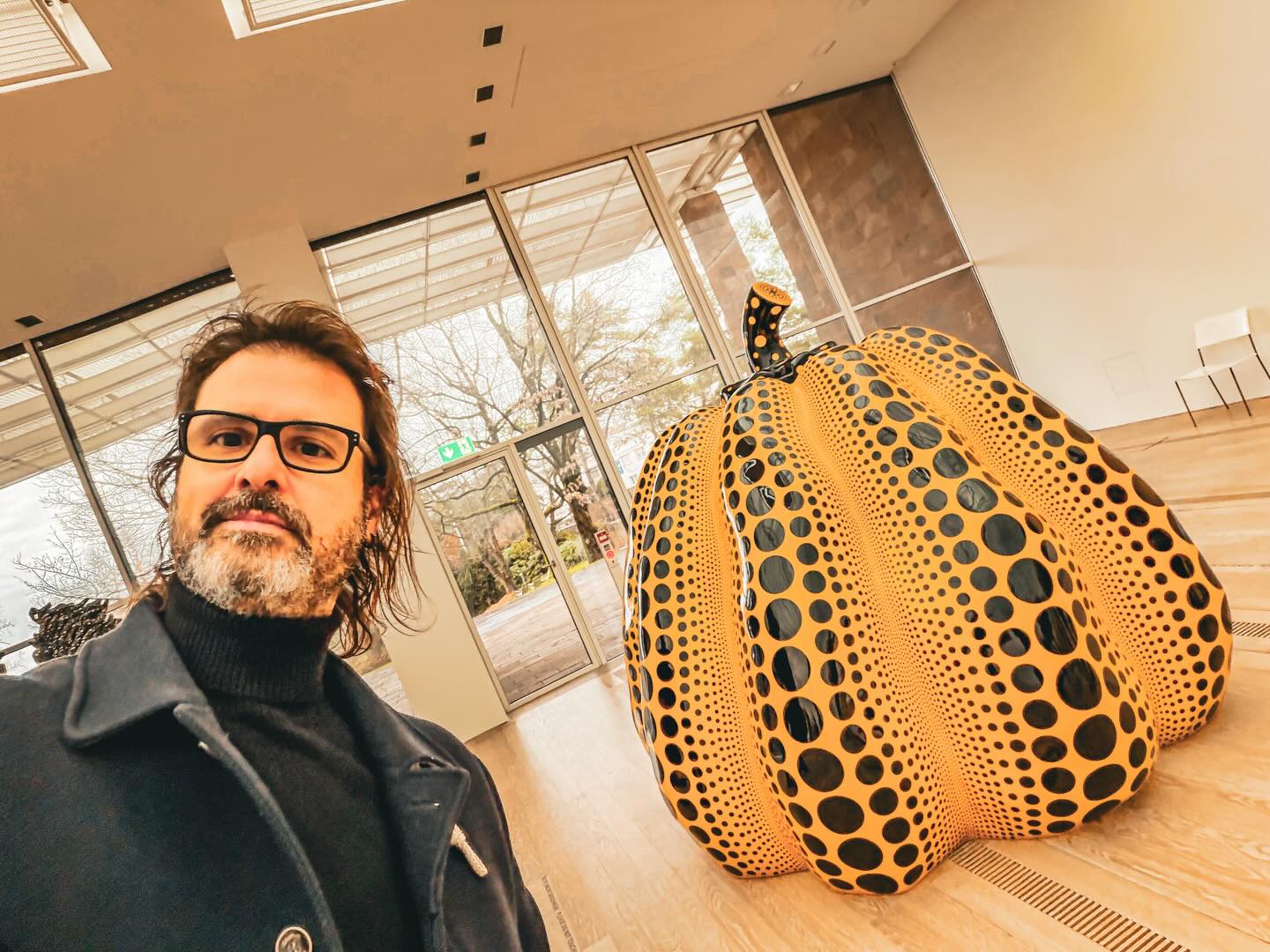 If you find yourself near Basel, go check out the YAYOI KUSAMA exhibition at the wonderful @fondationbeyeler. Fantastic!!! …and great with kids, too. We all loved diving into @yayoikusama.dots’s world ❤️
.
#beyelerkusama