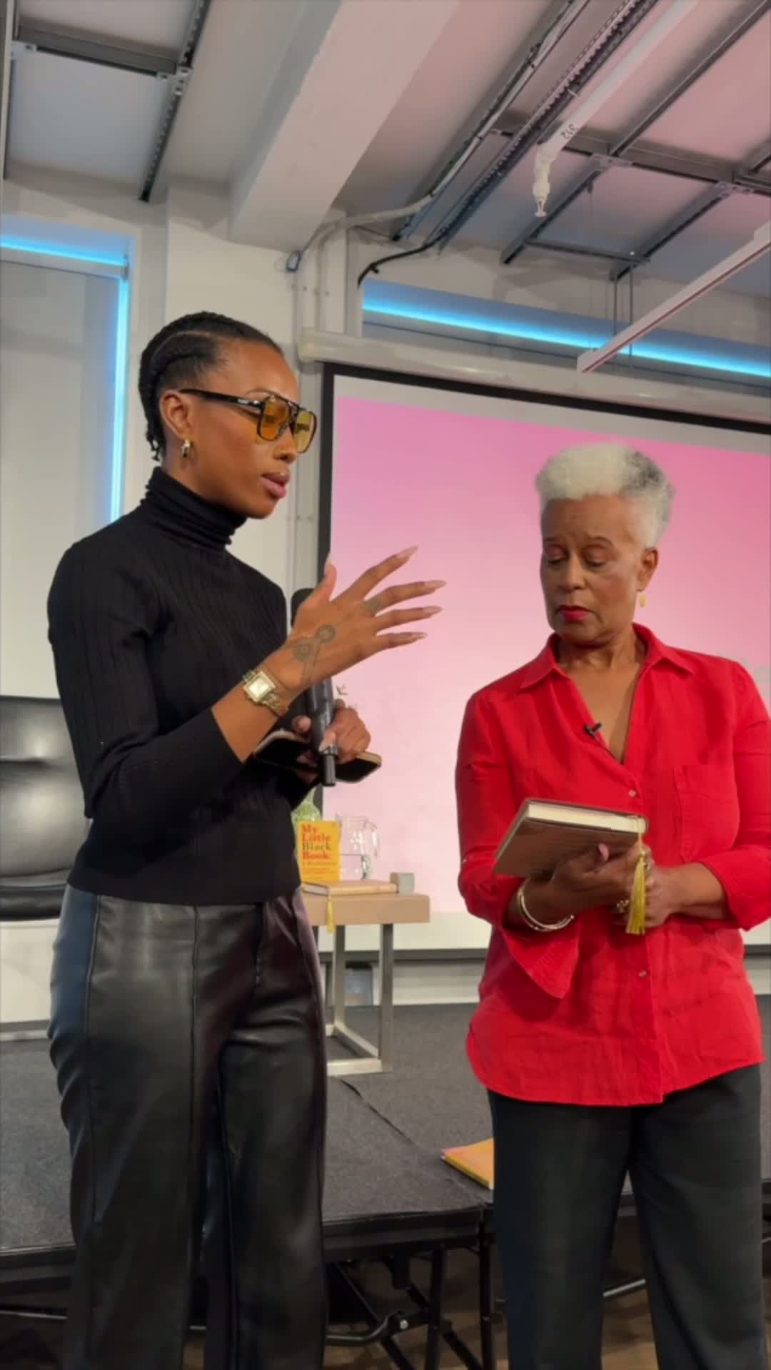 Influential author @paigelewinofficial joined us on stage at our recent Meet the Authors event. She raised a great point - how are you meant to learn if you don't ask questions? We encourage our guests to be inquisitive and curious, no question is too silly to ask!
#authors #learning #education #question