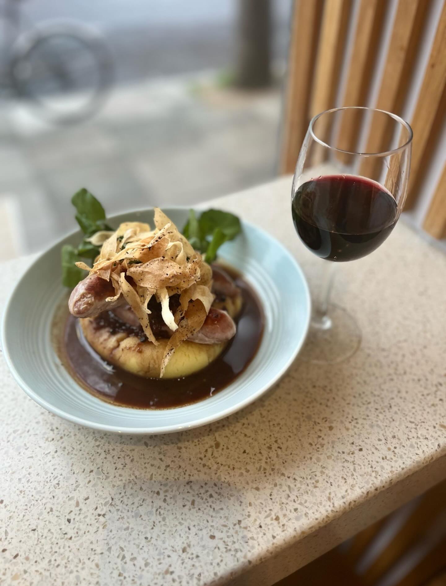 Day for it. @swaledalebutchers Toulouse sausages, mash, Cumberland & onion sauce, parsnip crisps on for lunch. £21 prix fixe with a glass of red from our superb suppliers @provisionsldn