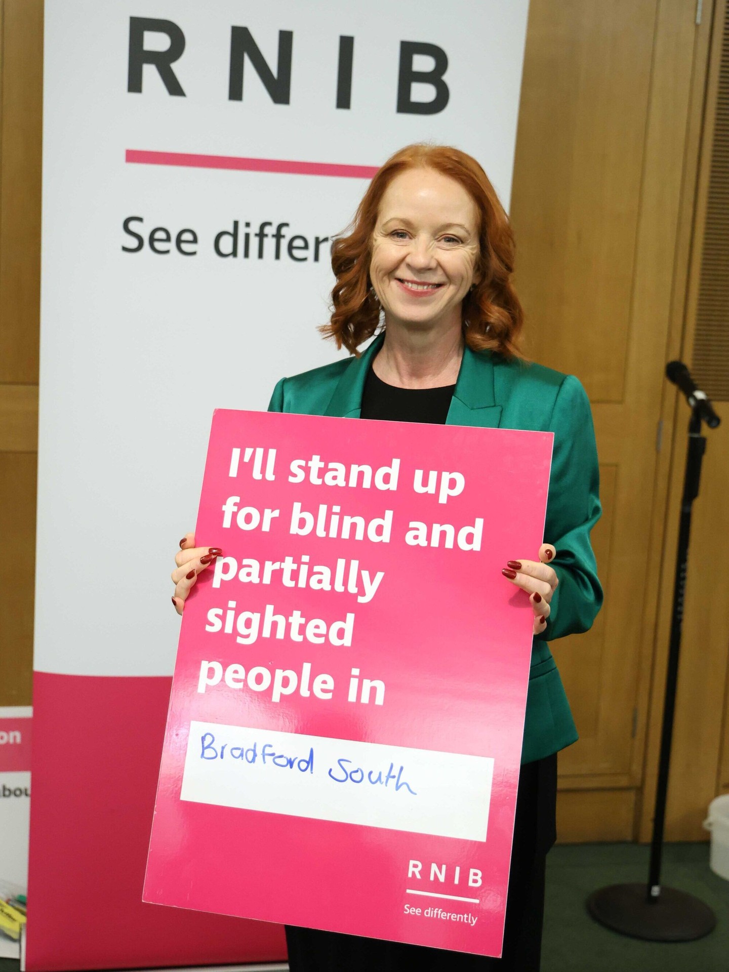 It was inspiring to meet with blind and partially sighted people with the @rnib recently to find out how vision rehabilitation has supported people with sight loss to thrive and regain independence: navigating the workplace, accessing public transport, and even just being able to cook a meal.
Vision rehabilitation restores confidence, independence, and the ability to take part in everyday life.