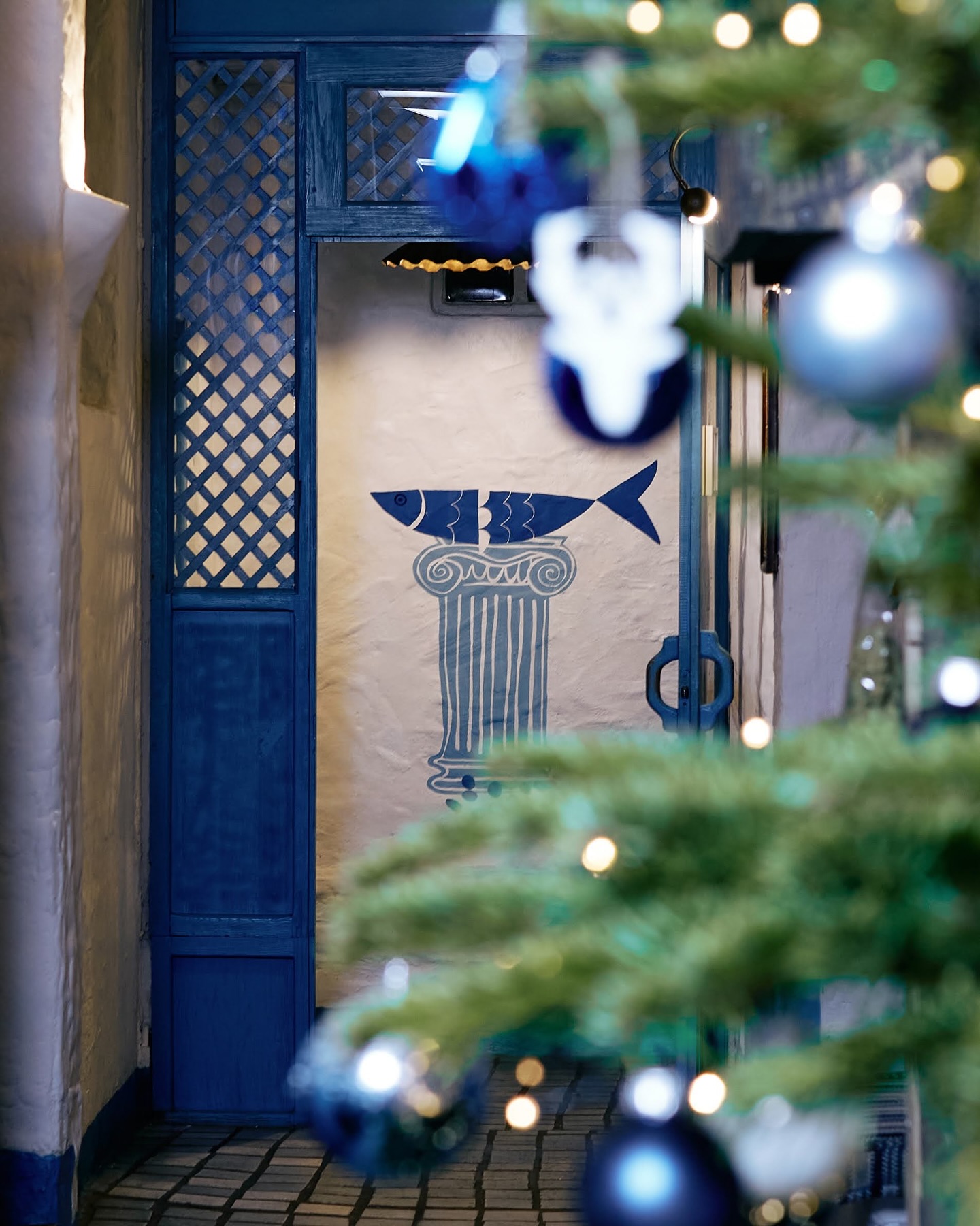 W Santorini czuć już świąteczną atmosferę. To świetne miejsce na spotkanie śledzikowe z przyjaciółmi lub na organizację firmowej wigilii last minute. Mamy jeszcze kilka wolnych terminów, zapraszamy!
✨🎄🐟🌟
santorini@kregliccy.pl
22 672 05 25