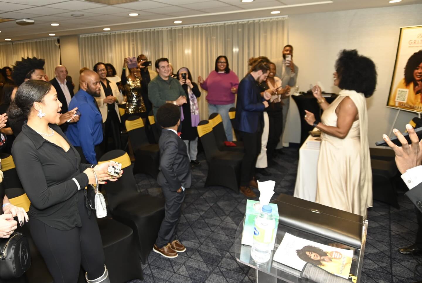 It was a sold out event! My heart is full. To everyone who made the time and showed up. Thank you so much!!!!!!!